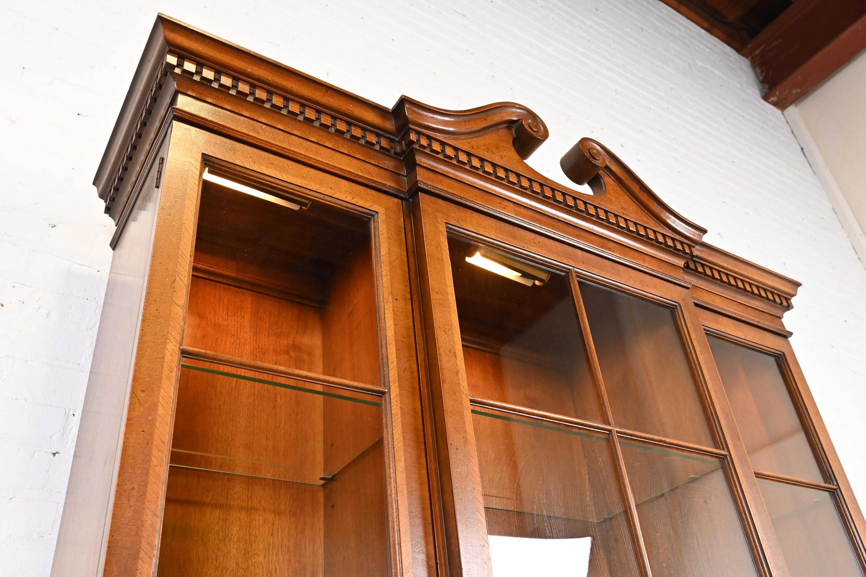 Henredon Georgian Carved Mahogany Lighted Breakfront Bookcase Cabinet 2