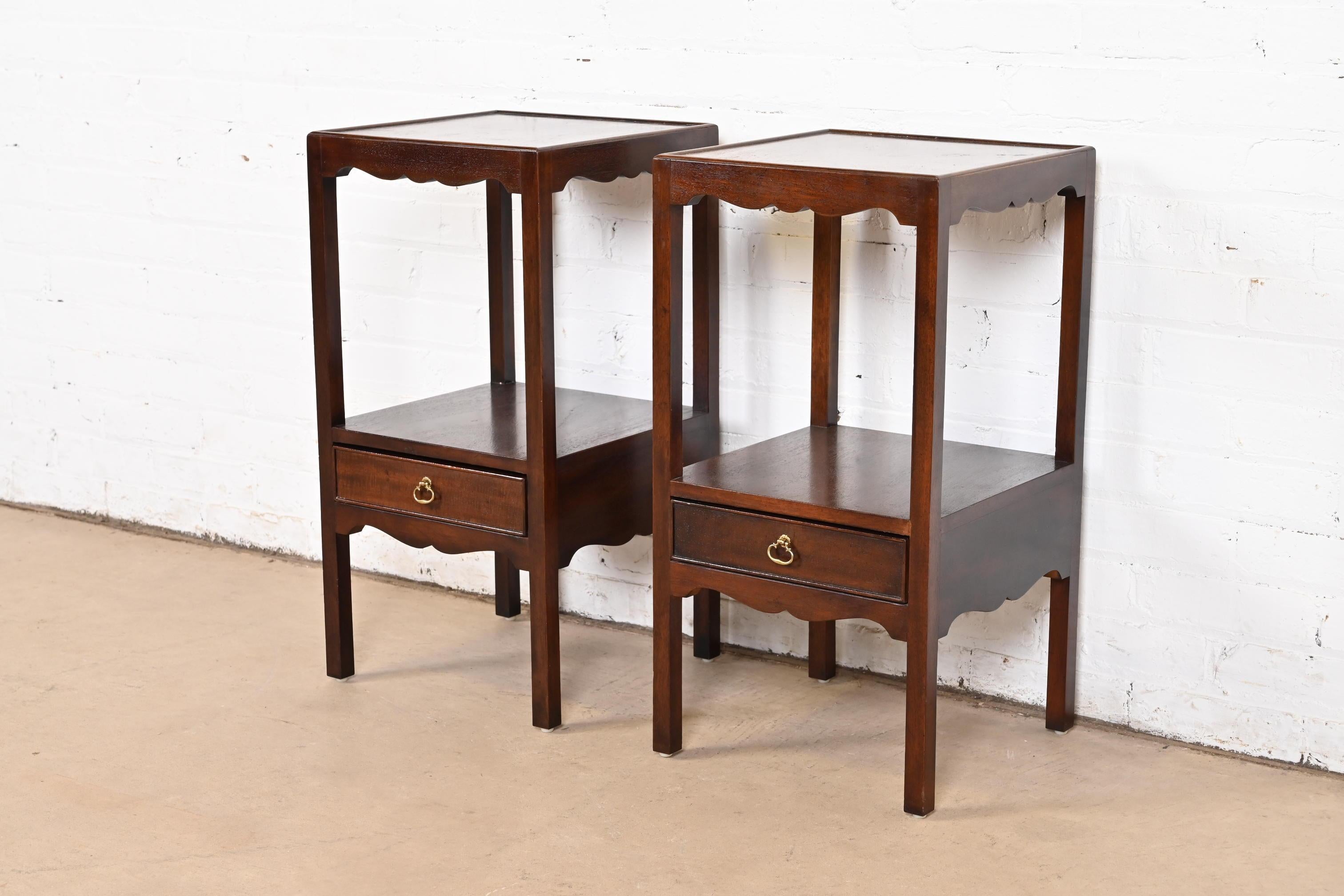 Late 20th Century Henredon Georgian Carved Mahogany Nightstands, Pair