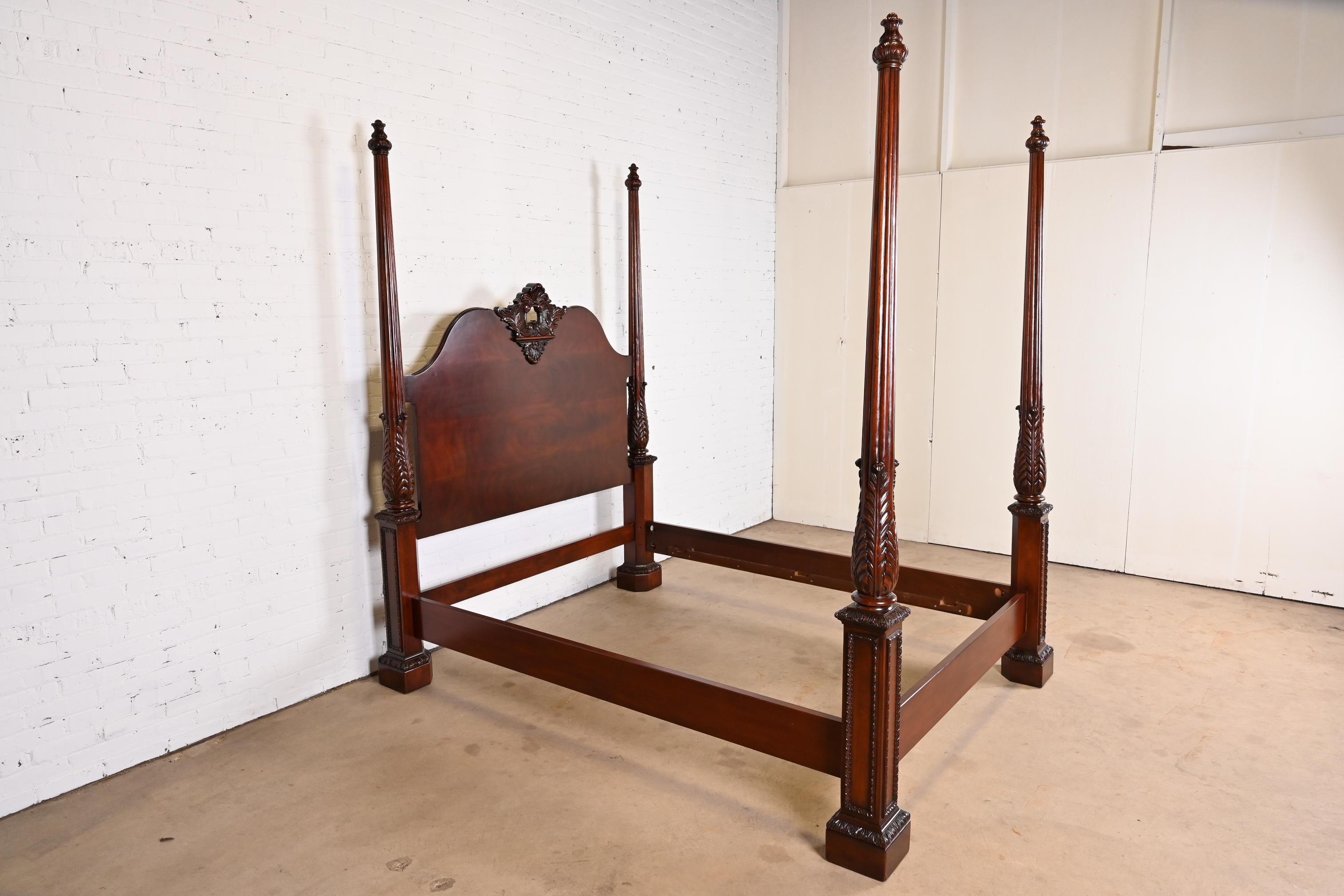 Henredon Georgian Carved Mahogany Queen Size Poster Bed In Good Condition In South Bend, IN
