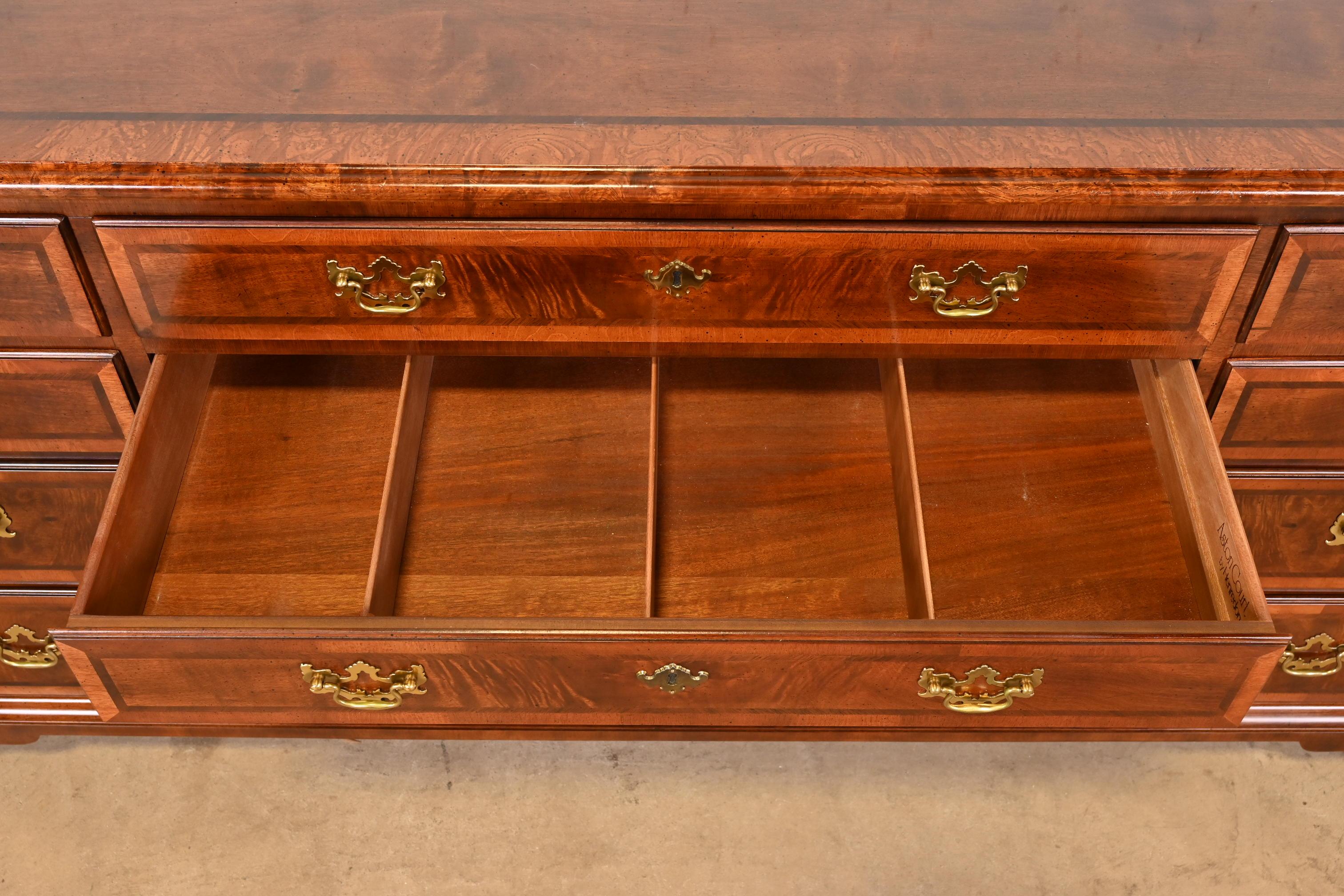 Henredon Georgian Mahogany and Burl Wood Ten-Drawer Dresser or Credenza 7