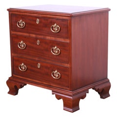 Henredon Georgian Mahogany Bachelor Chest