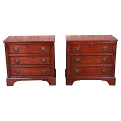 Henredon Georgian Mahogany Bedside Chests, Pair