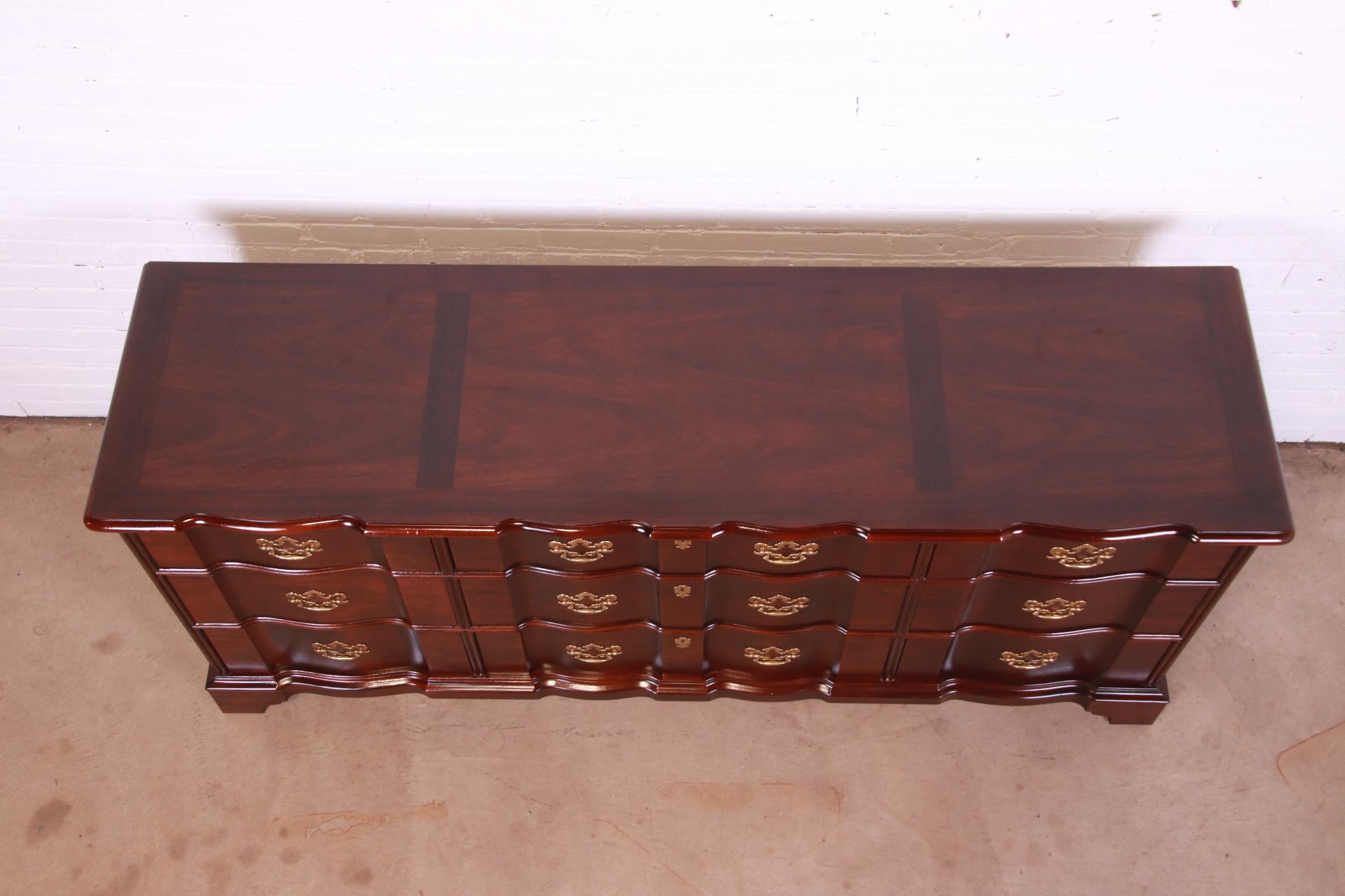 Henredon Georgian Solid Mahogany Block Front Triple Dresser 10
