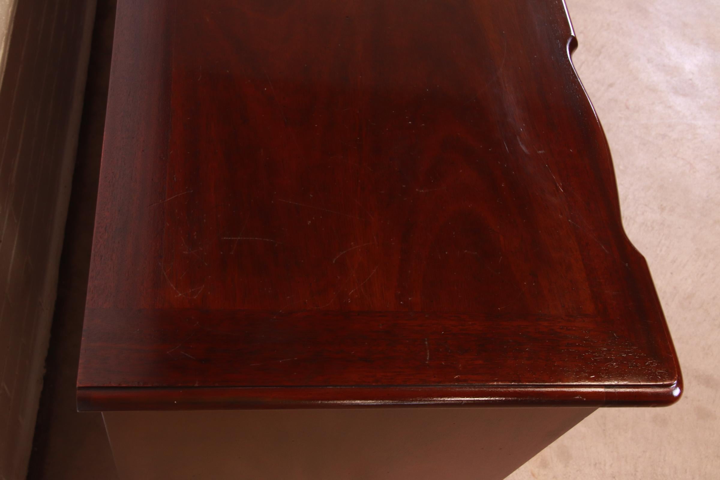 Henredon Georgian Solid Mahogany Block Front Triple Dresser 11