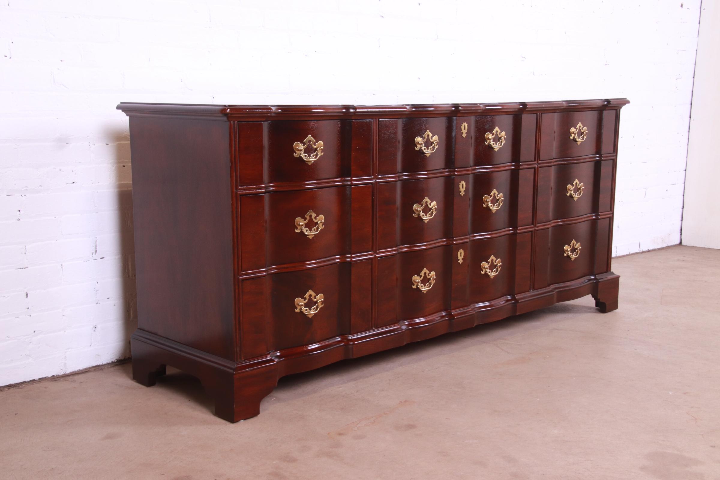 Henredon Georgian Solid Mahogany Block Front Triple Dresser 1