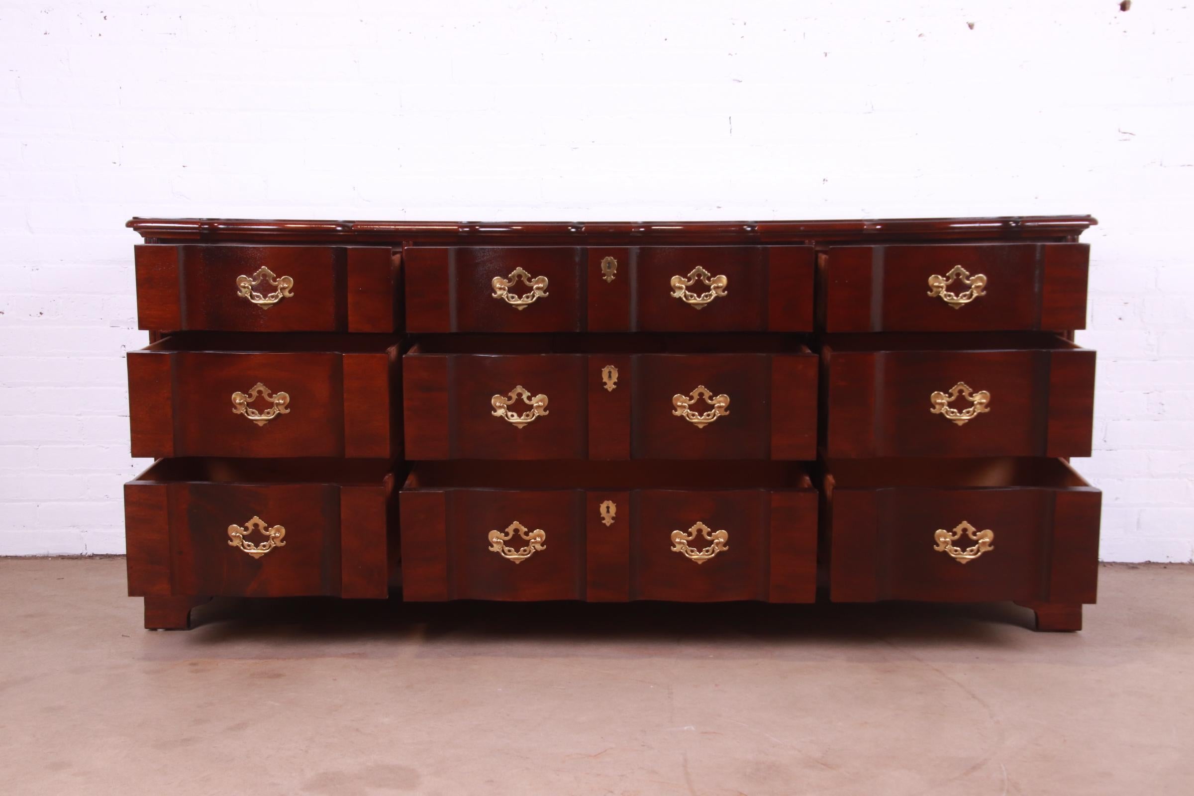 Henredon Georgian Solid Mahogany Block Front Triple Dresser 2