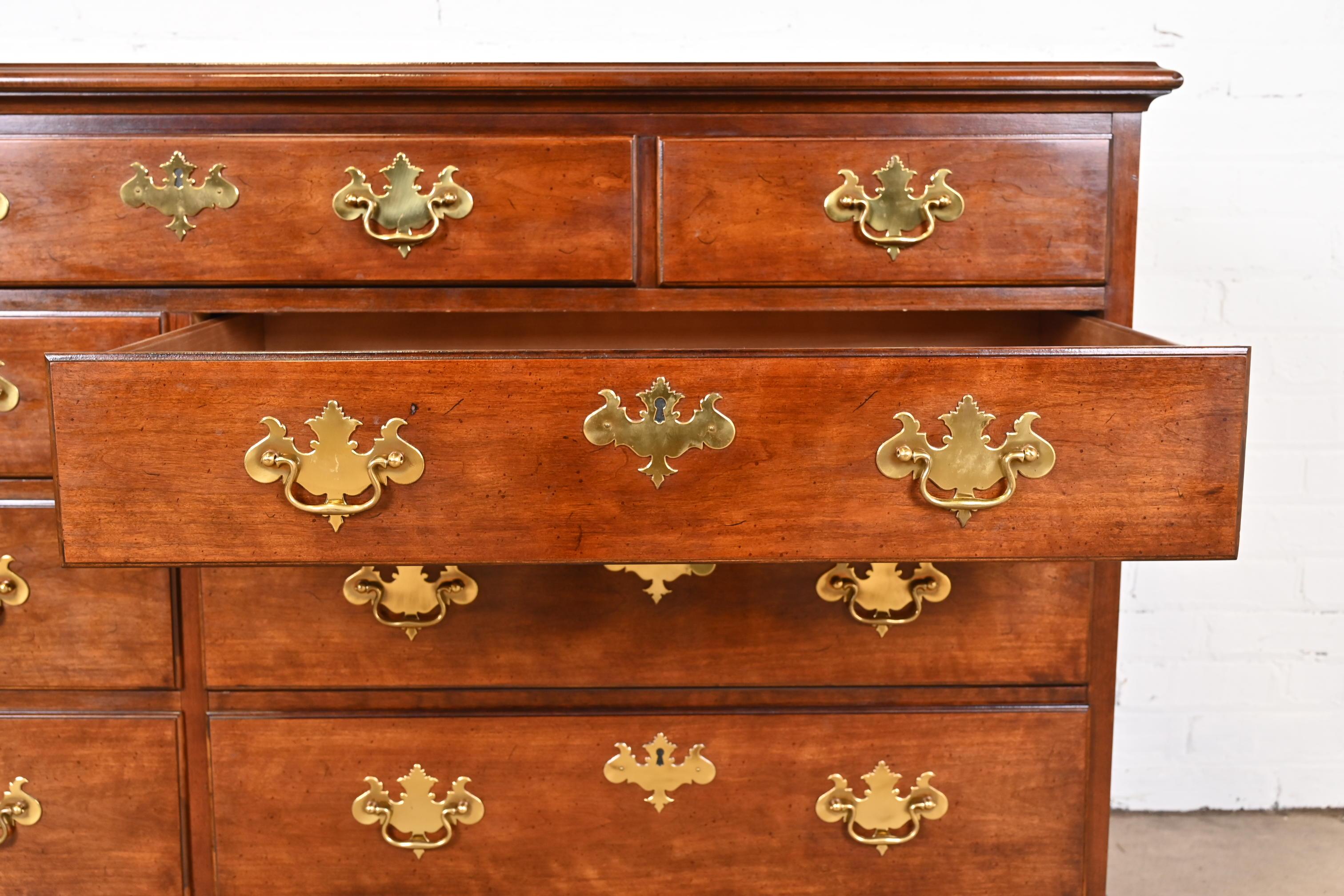 Henredon Georgian Solid Mahogany Nine-Drawer Dresser or Credenza 3