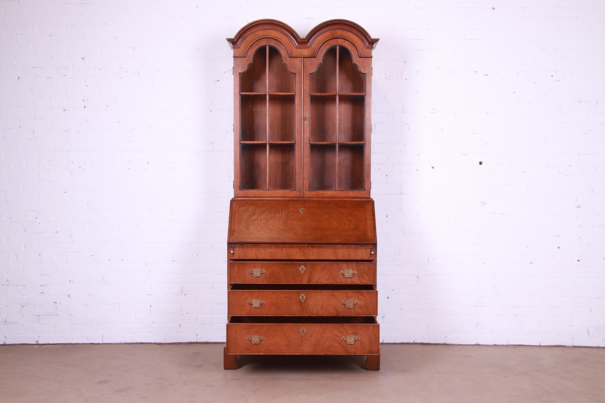 Henredon Georgian Walnut Drop Front Secretary Desk With Bookcase Hutch In Good Condition For Sale In South Bend, IN