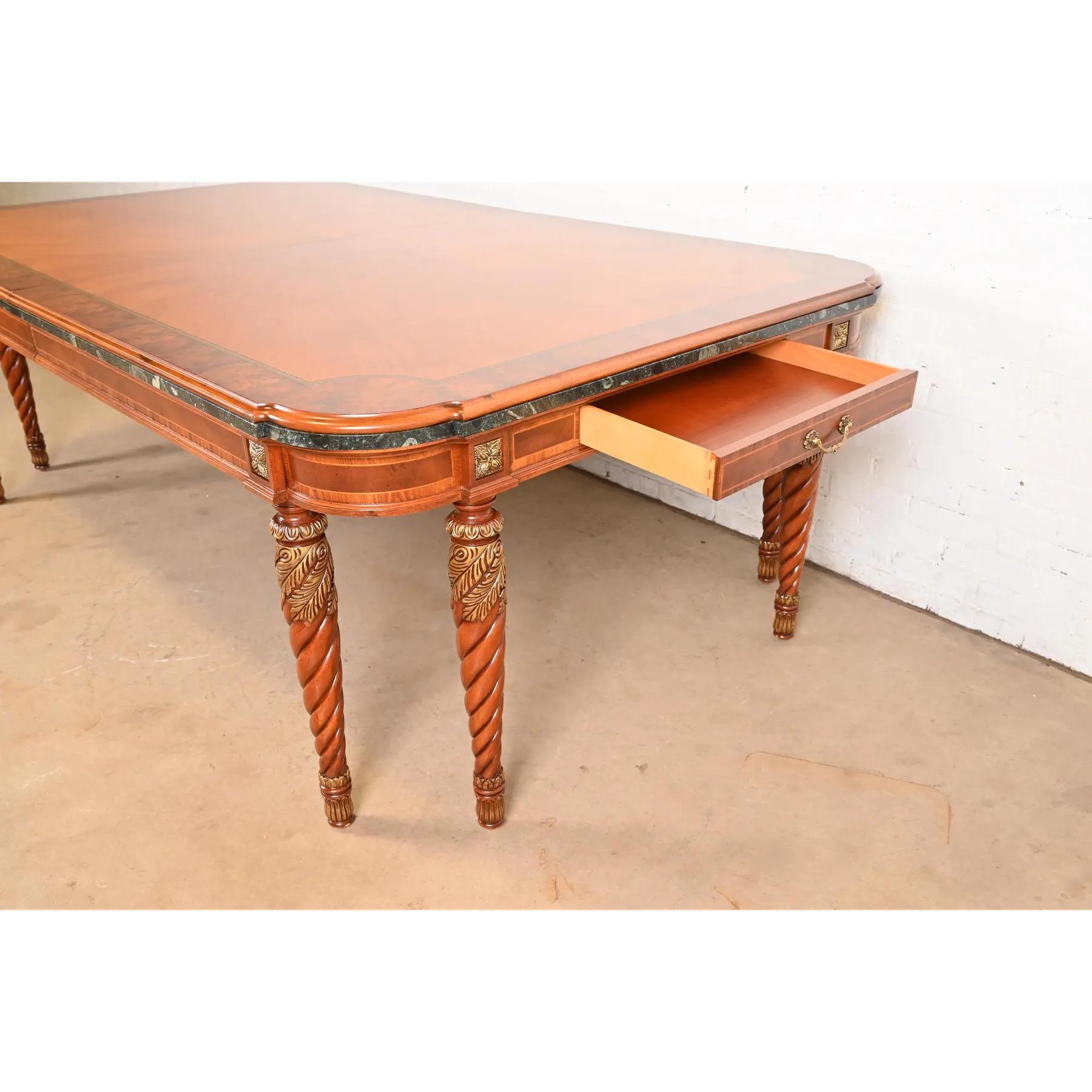 Henredon Grand Provenance Italian Neoclassical Extension Dining Table en vente 4