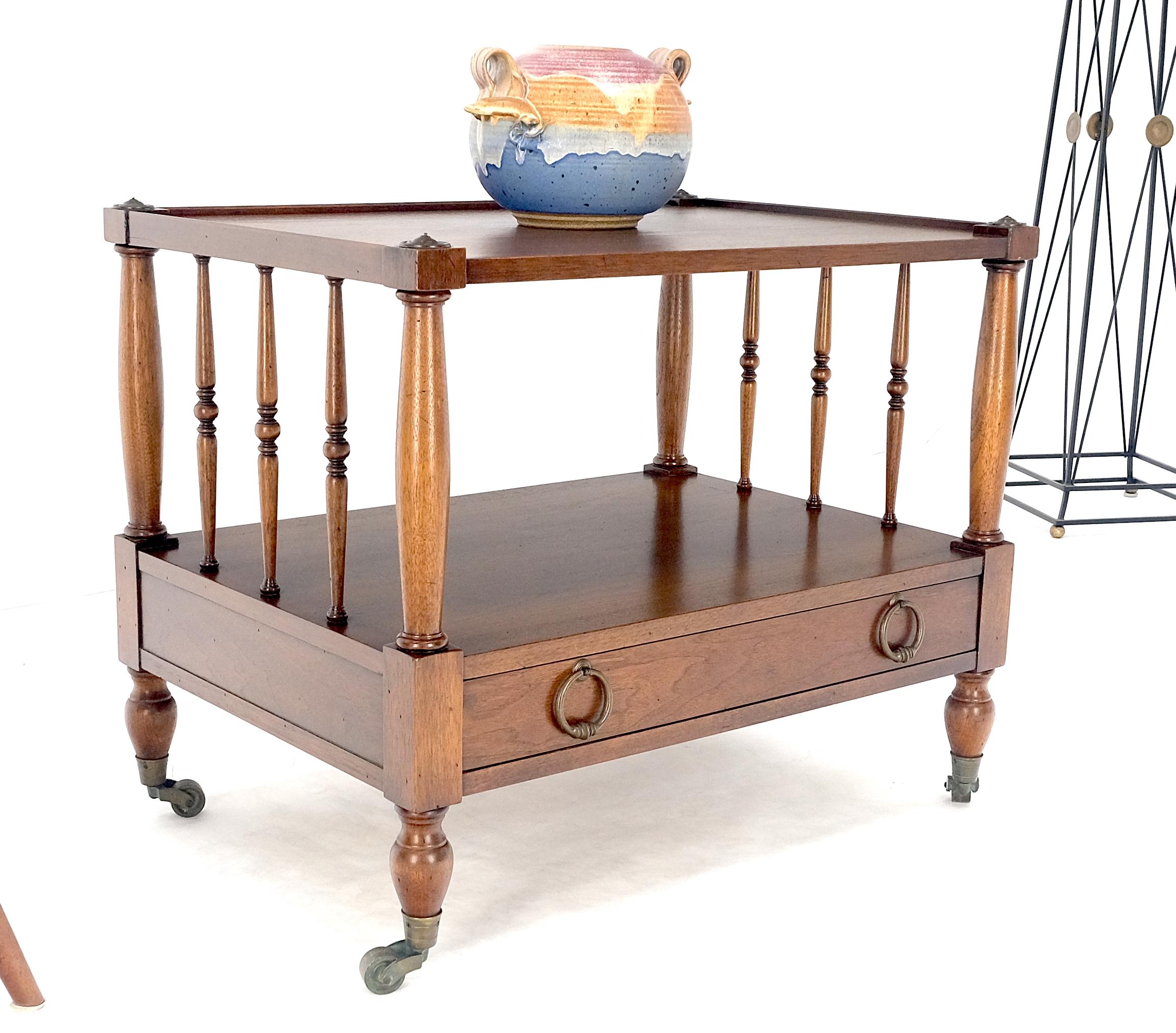 Henredon Heritage One Drawer Drop Ring Pulls Walnut End Table Nightstand MINT For Sale 1