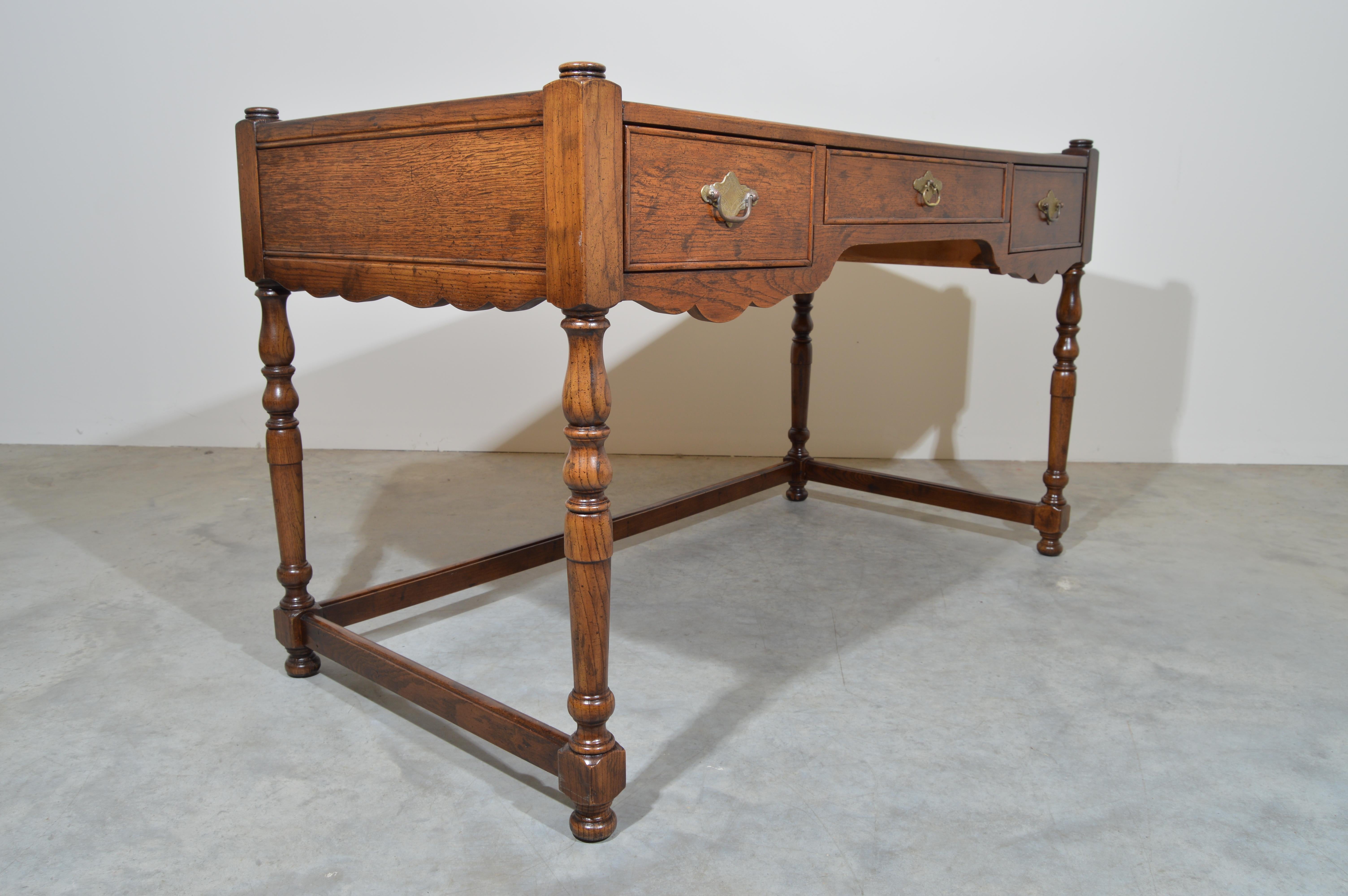 Mid-20th Century Henredon Heritage Regency Walnut Writing Desk circa 1960