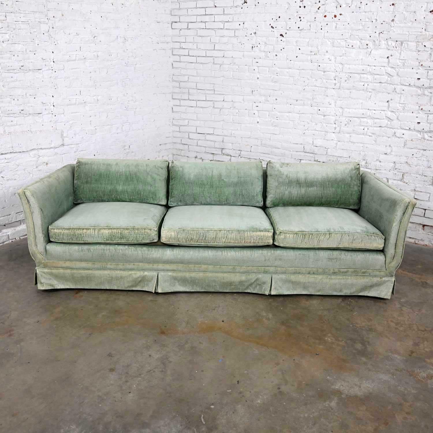 20th Century Henredon Hollywood Regency Art Deco Mnt Green Velvet Modified Tuxedo Style Sofa 