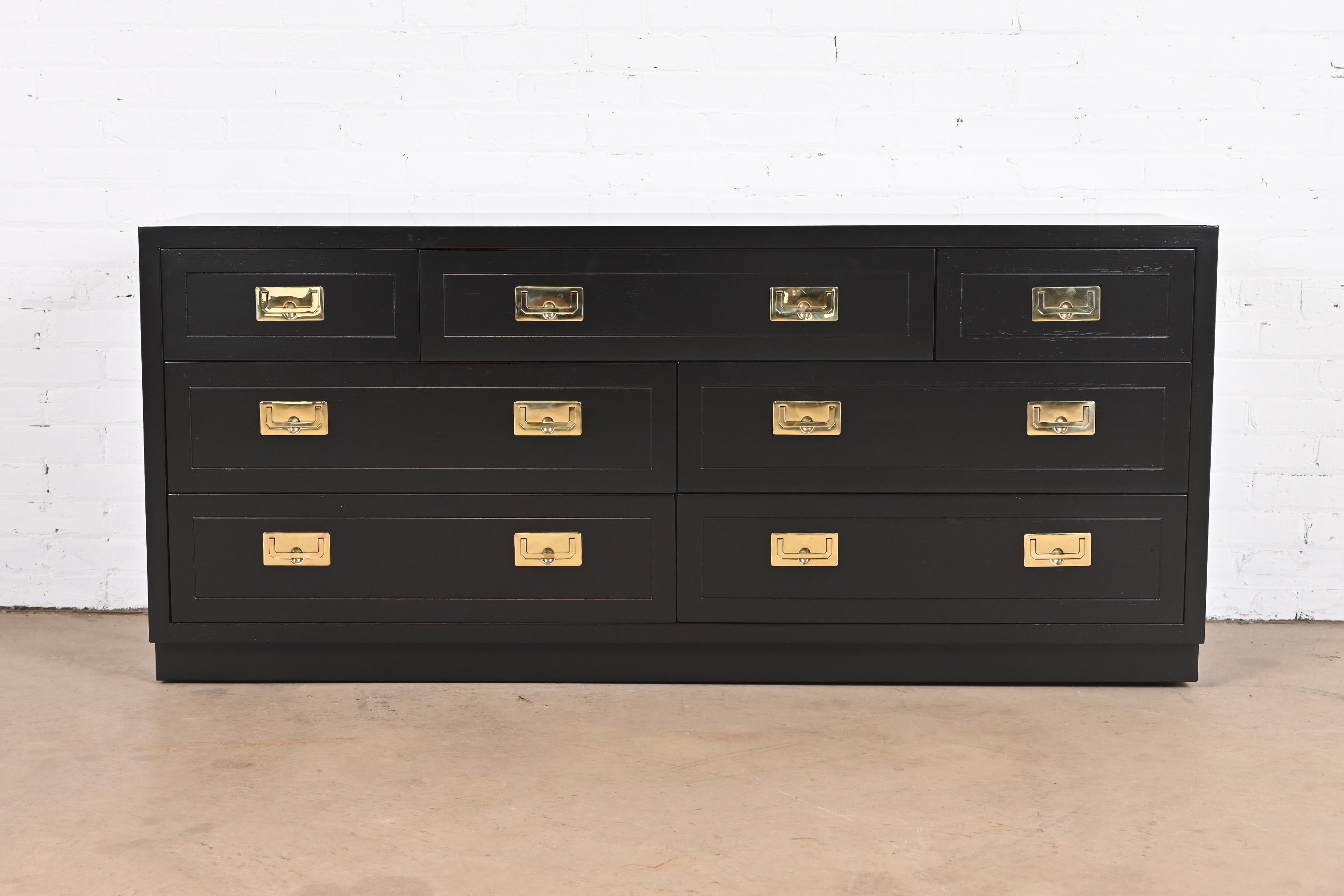 Henredon Hollywood Regency Black Lacquered Campaign Dresser, Newly Refinished In Good Condition For Sale In South Bend, IN