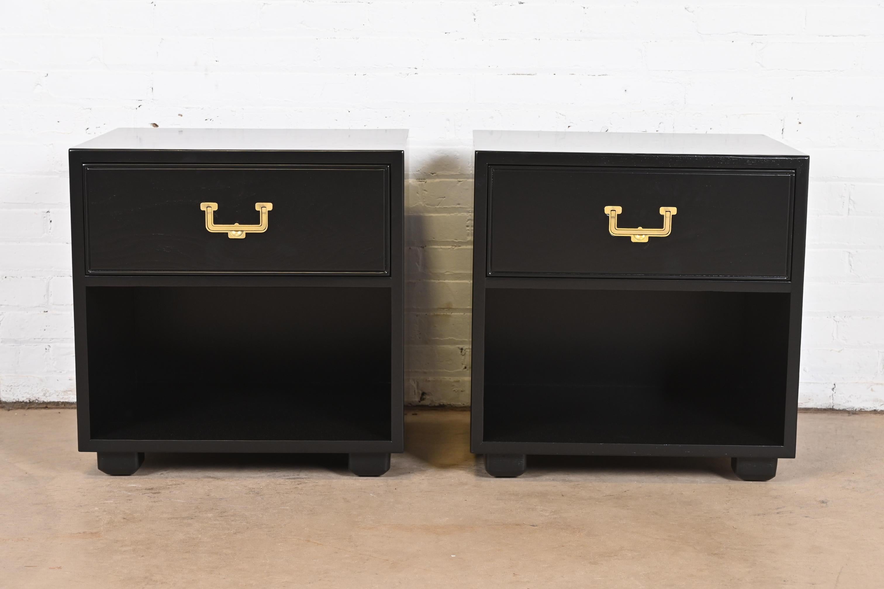American Henredon Hollywood Regency Black Lacquered Campaign Nightstands, Refinished For Sale