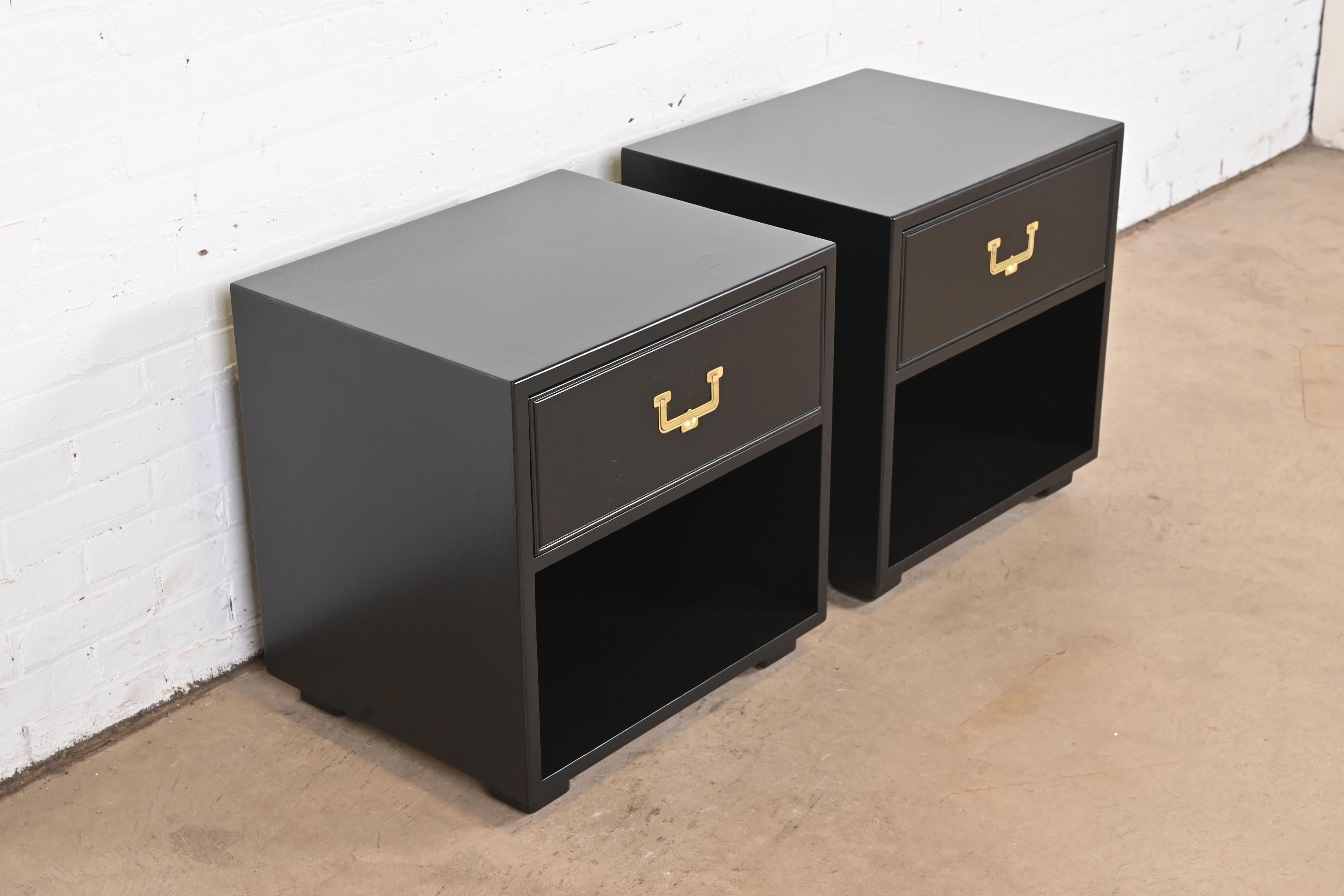 Late 20th Century Henredon Hollywood Regency Black Lacquered Campaign Nightstands, Refinished For Sale