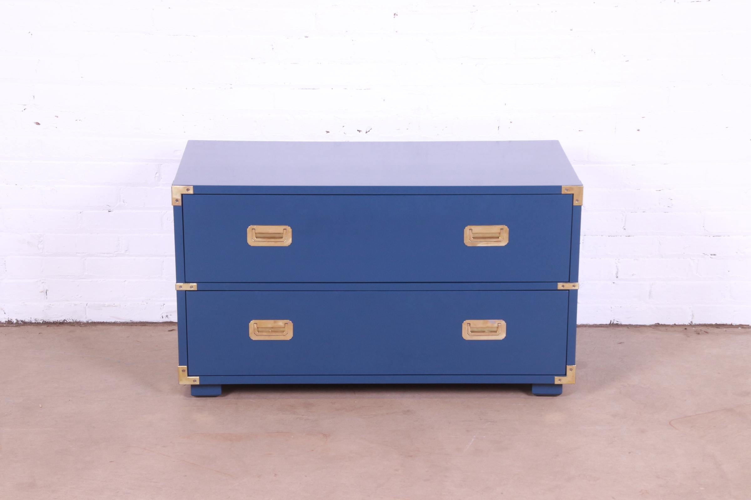 Mid-Century Modern Henredon Hollywood Regency Campaign Blue Lacquered Chest of Drawers, Refinished For Sale
