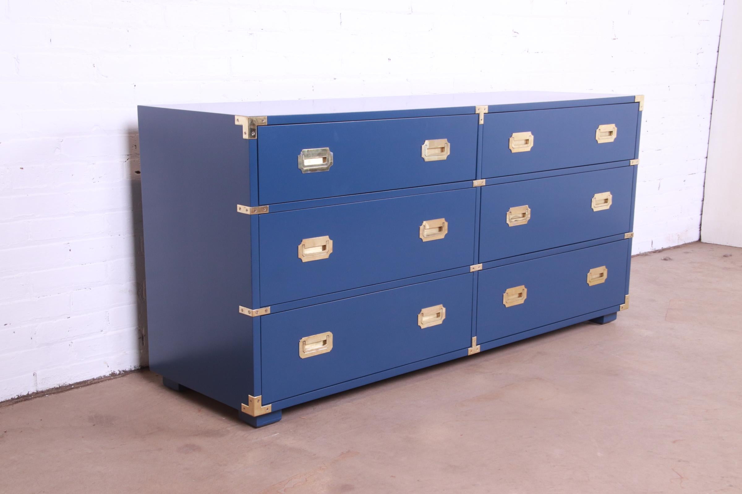 Henredon Hollywood Regency Campaign Blue Lacquered Dresser, Newly Refinished In Good Condition In South Bend, IN