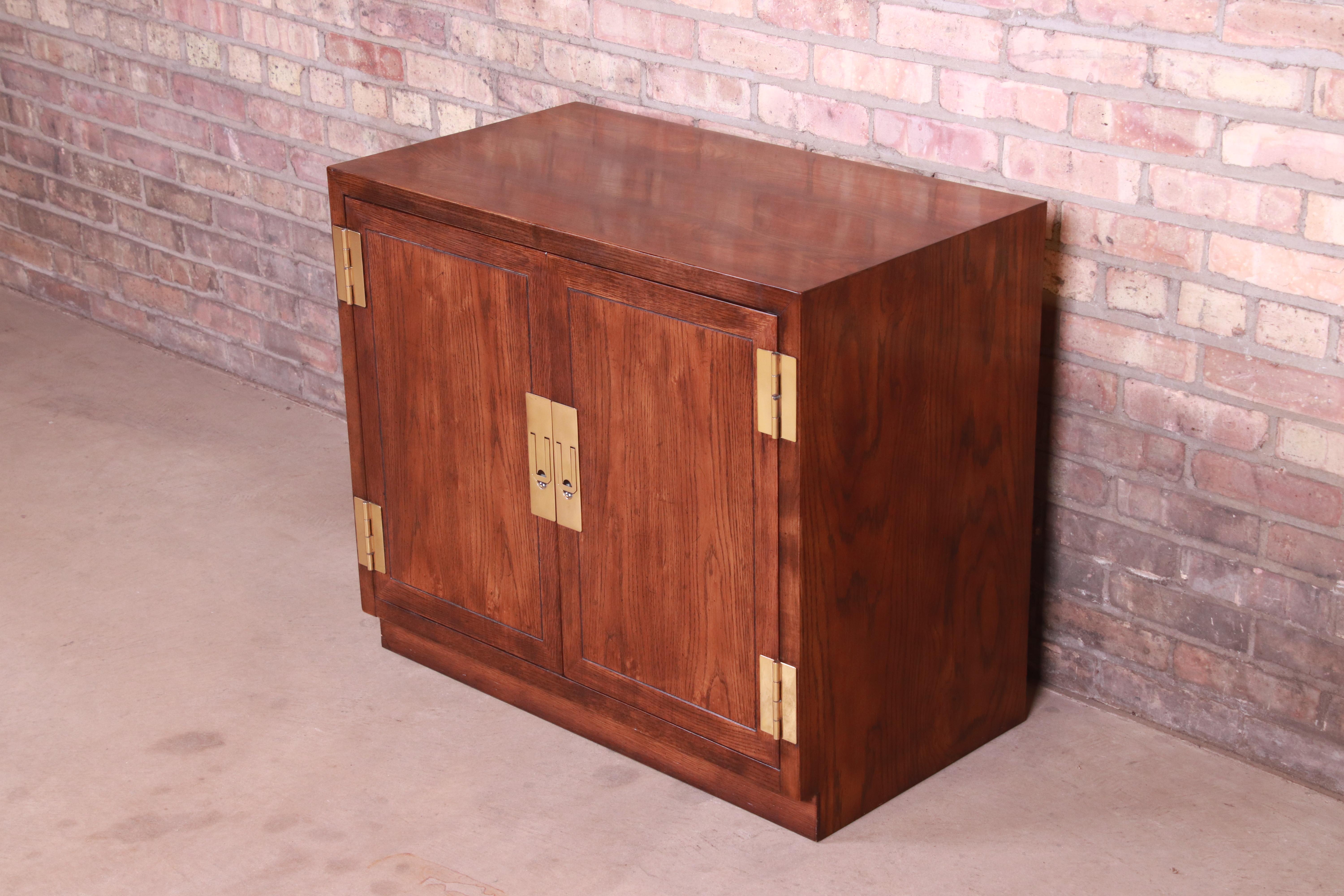 Henredon Hollywood Regency Campaign Oak and Brass Bar Cabinet In Good Condition In South Bend, IN
