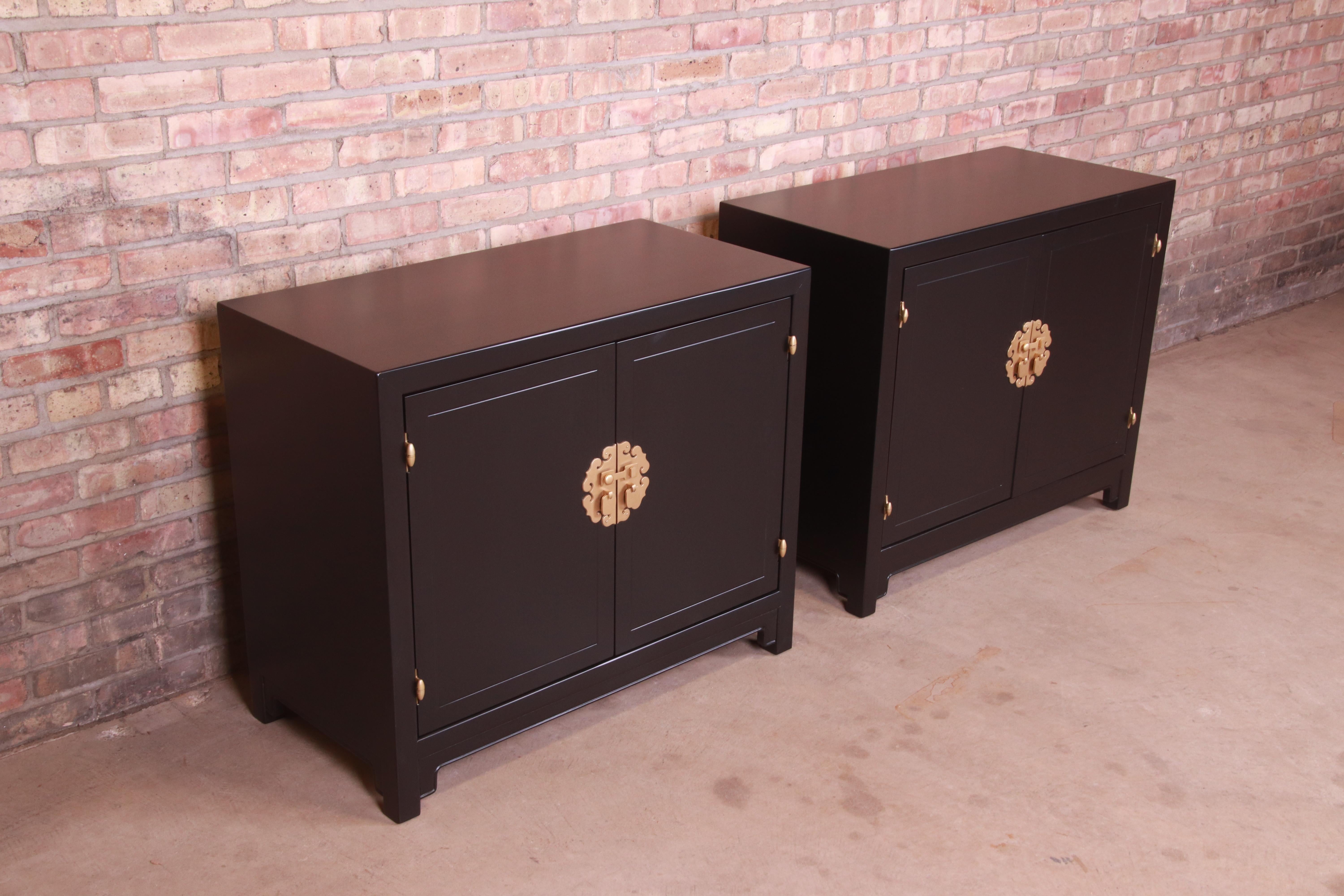 Henredon Hollywood Regency Chinoiserie Black Lacquered Cabinets, Refinished In Good Condition In South Bend, IN