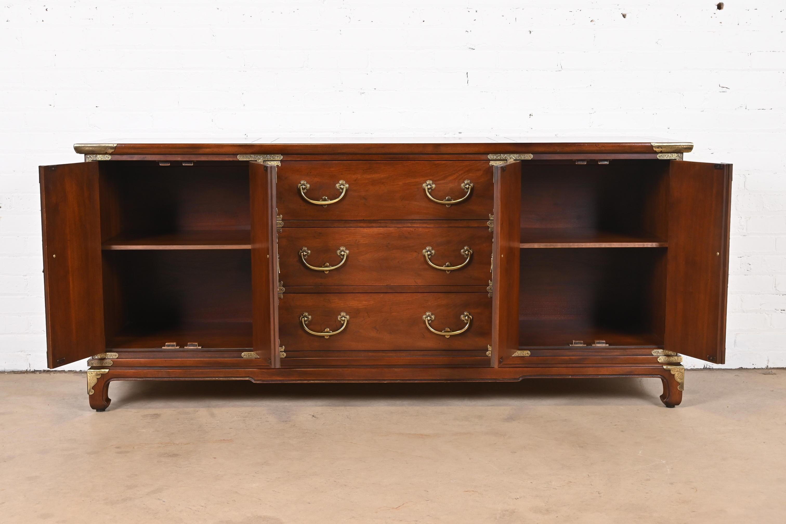 Henredon Hollywood Regency Chinoiserie Mahogany and Brass Sideboard Credenza 2