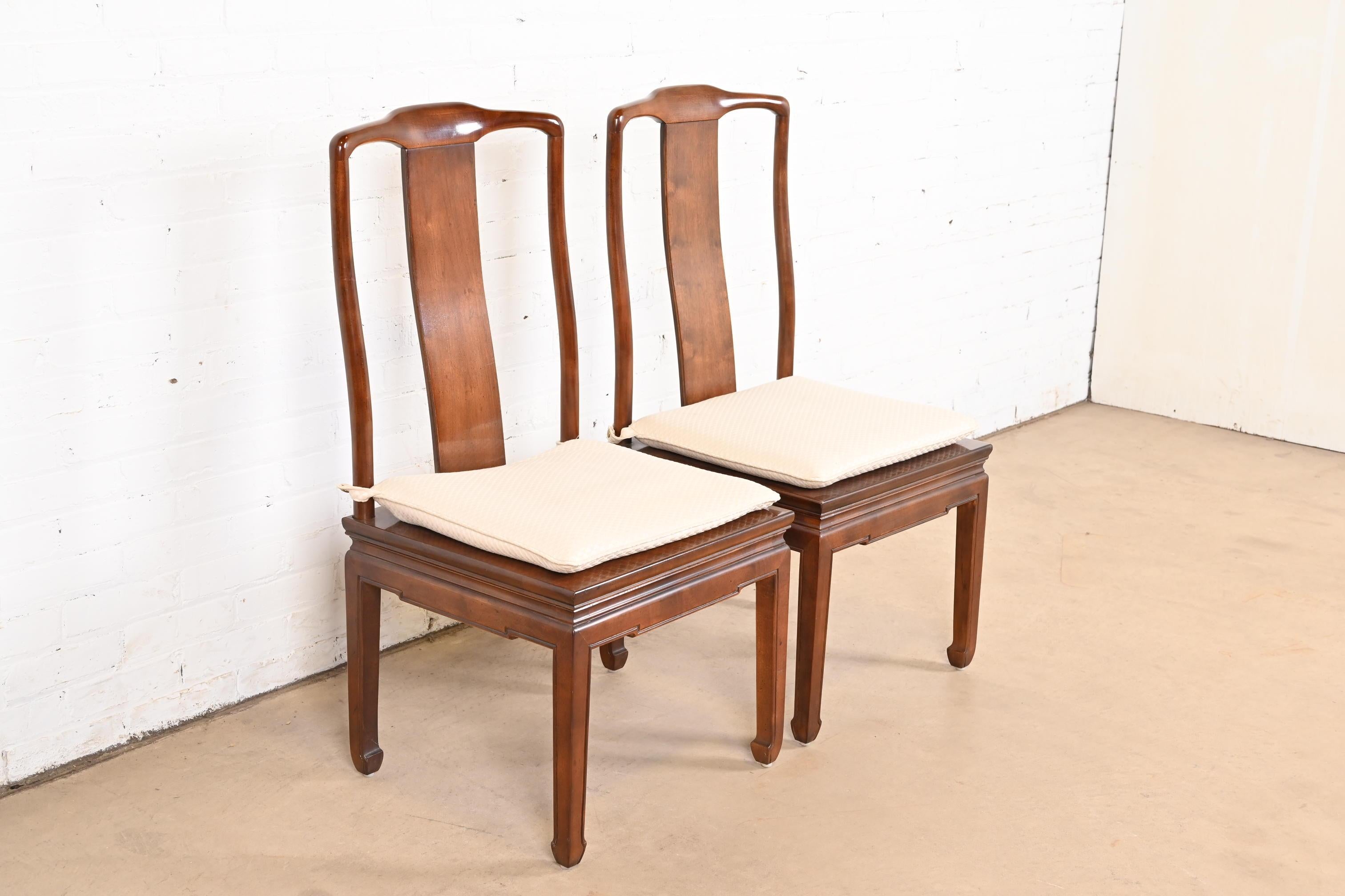Late 20th Century Henredon Hollywood Regency Chinoiserie Sculpted Mahogany Dining Chairs, Pair For Sale