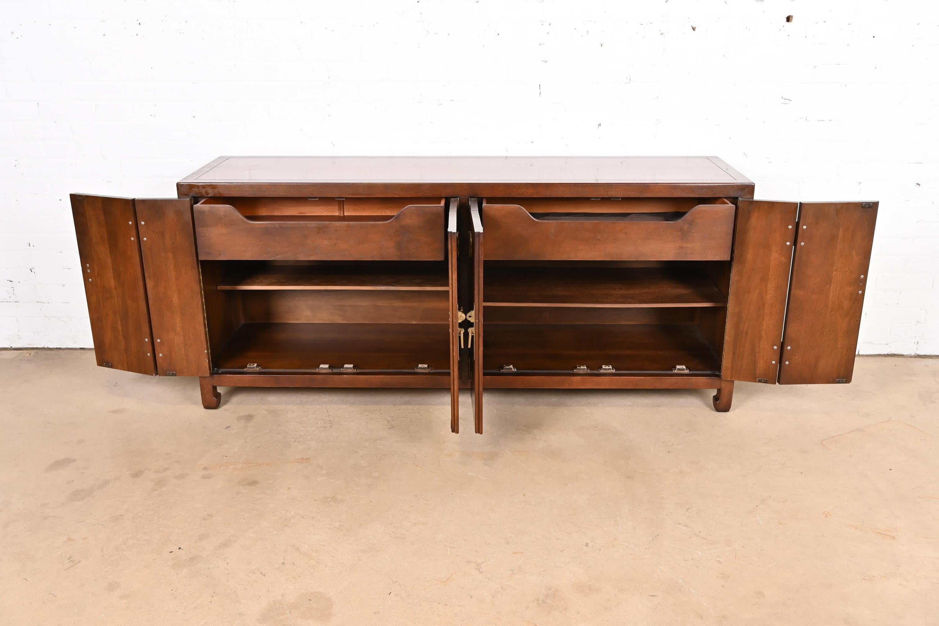 Henredon Hollywood Regency Chinoiserie Walnut and Brass Sideboard Credenza For Sale 1