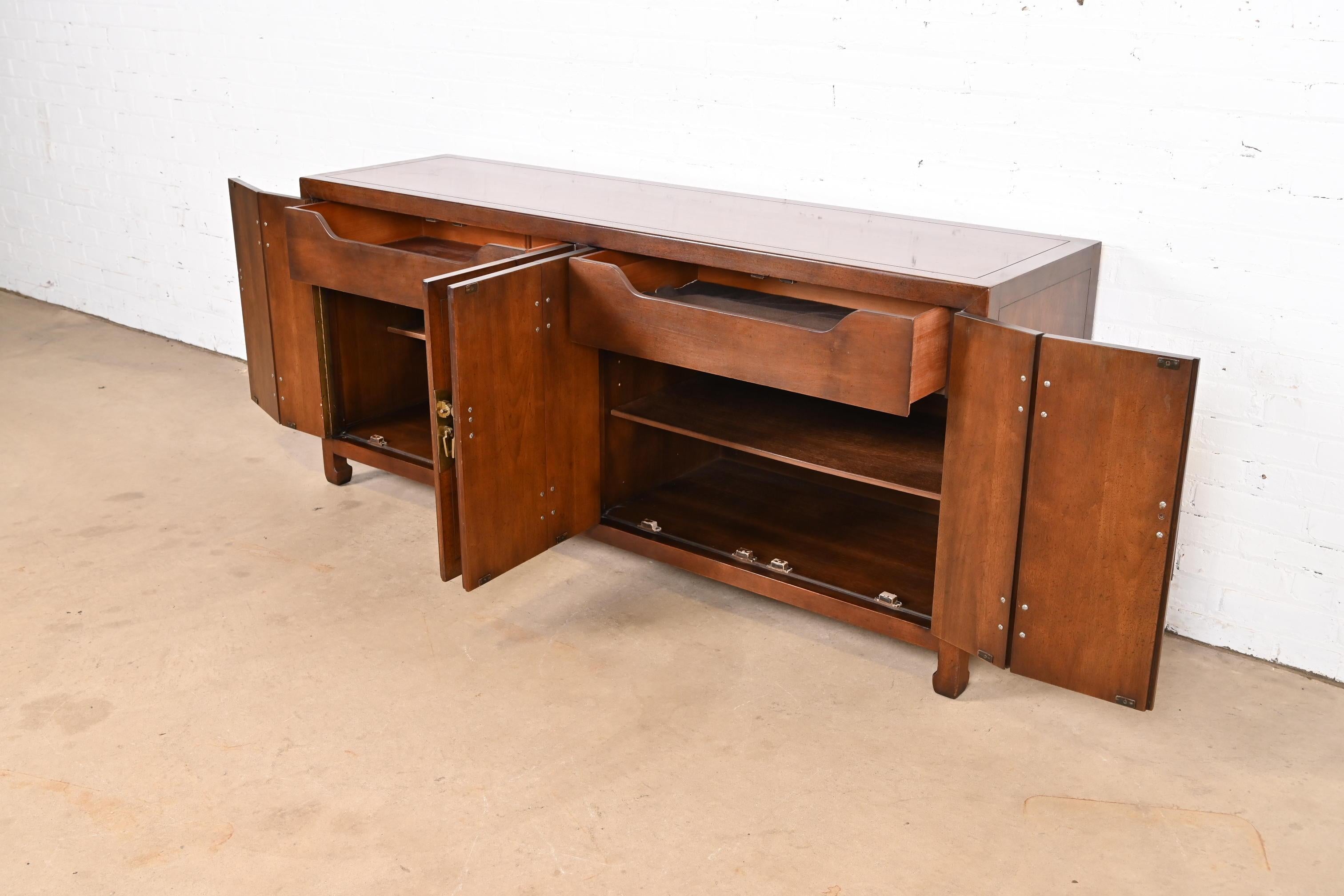 Henredon Hollywood Regency Chinoiserie Walnut and Brass Sideboard Credenza For Sale 2