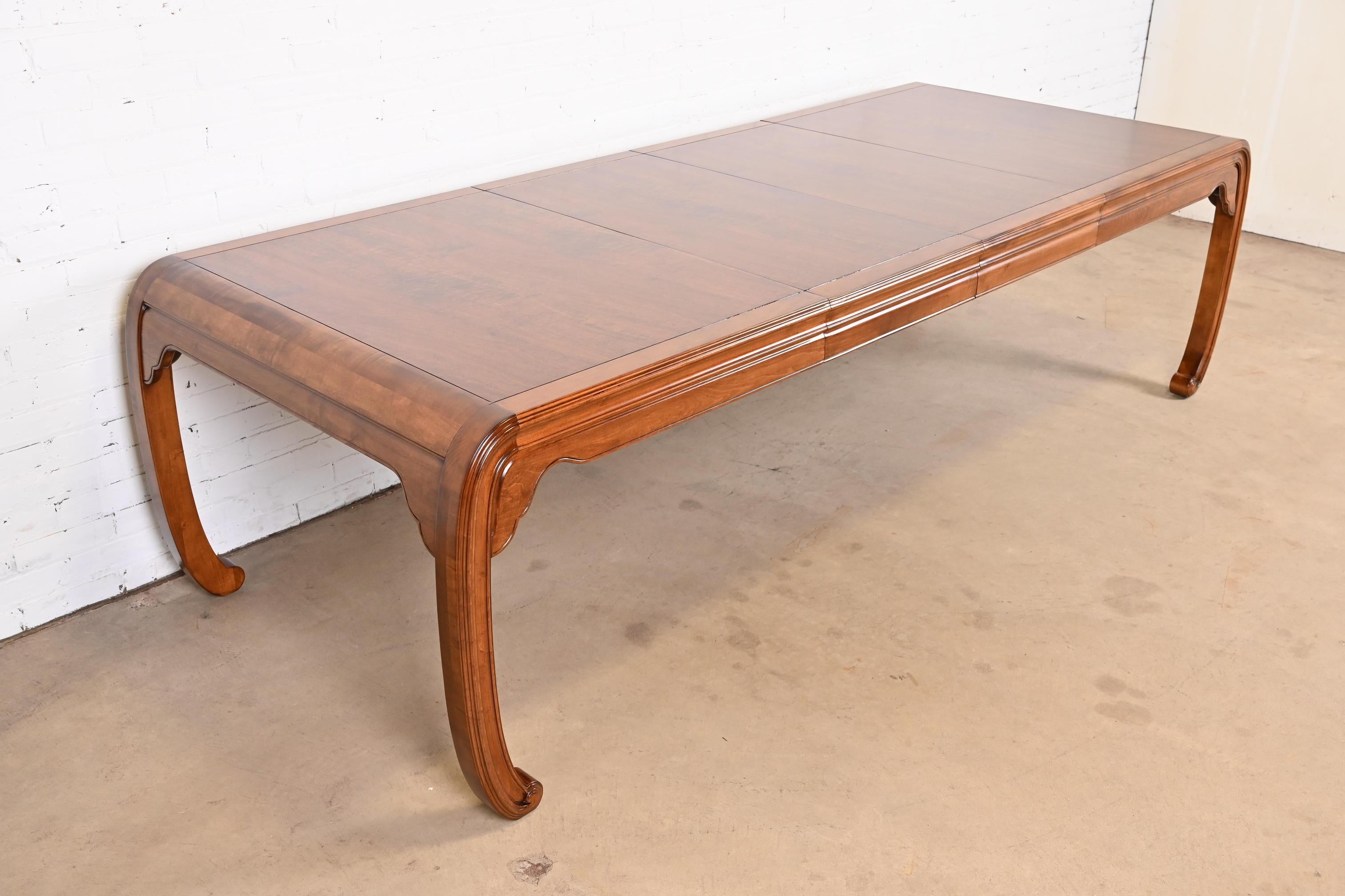 Late 20th Century Henredon Hollywood Regency Chinoiserie Walnut Dining Table, Newly Refinished For Sale