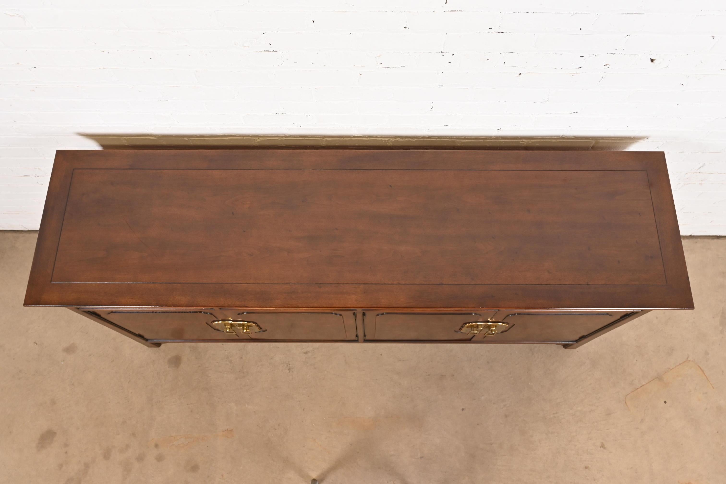 Henredon Hollywood Regency Chinoiserie Walnut Sideboard Credenza, Circa 1970s For Sale 3