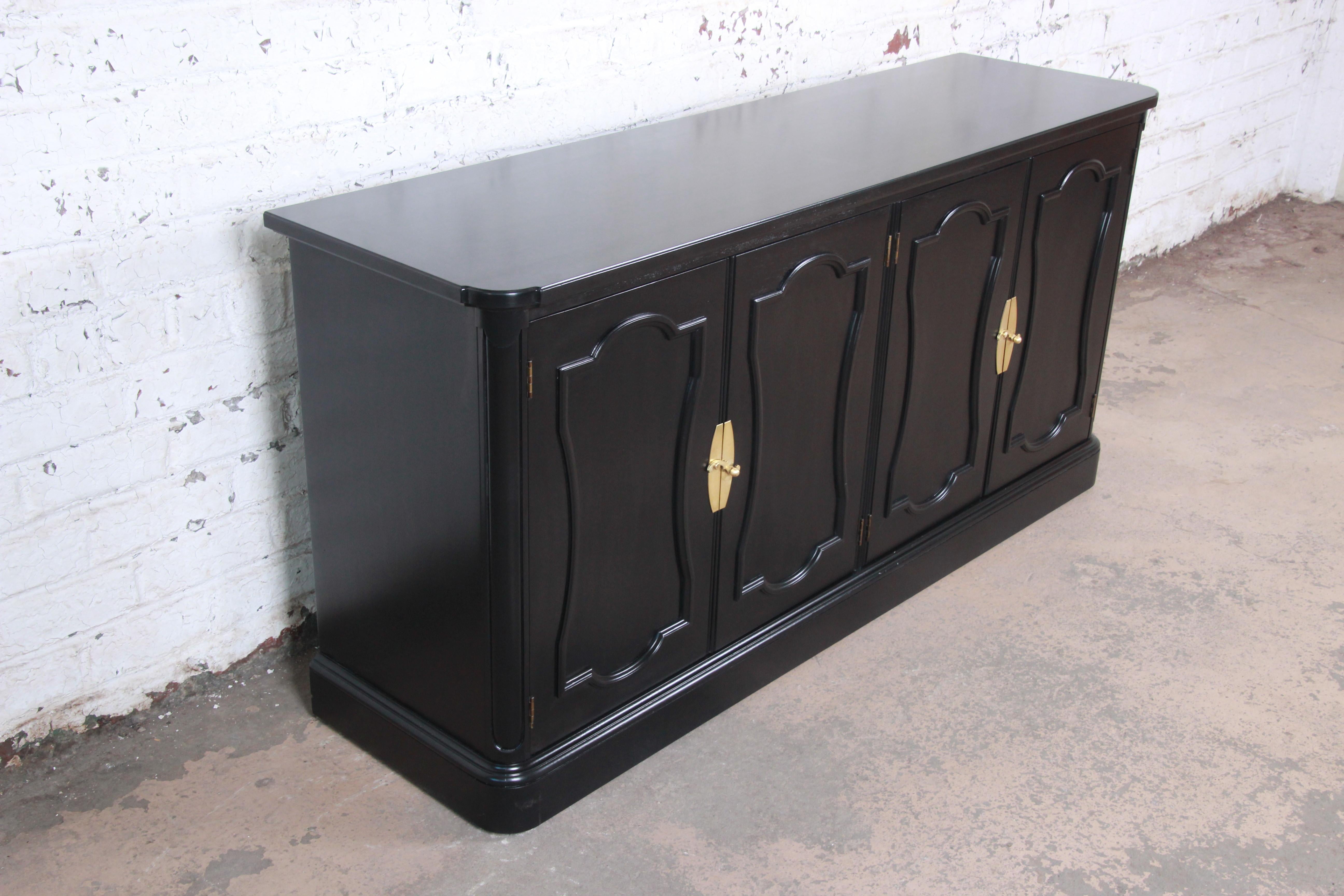 Henredon Hollywood Regency Ebonized Credenza or Bar Cabinet, Newly Refinished In Good Condition In South Bend, IN