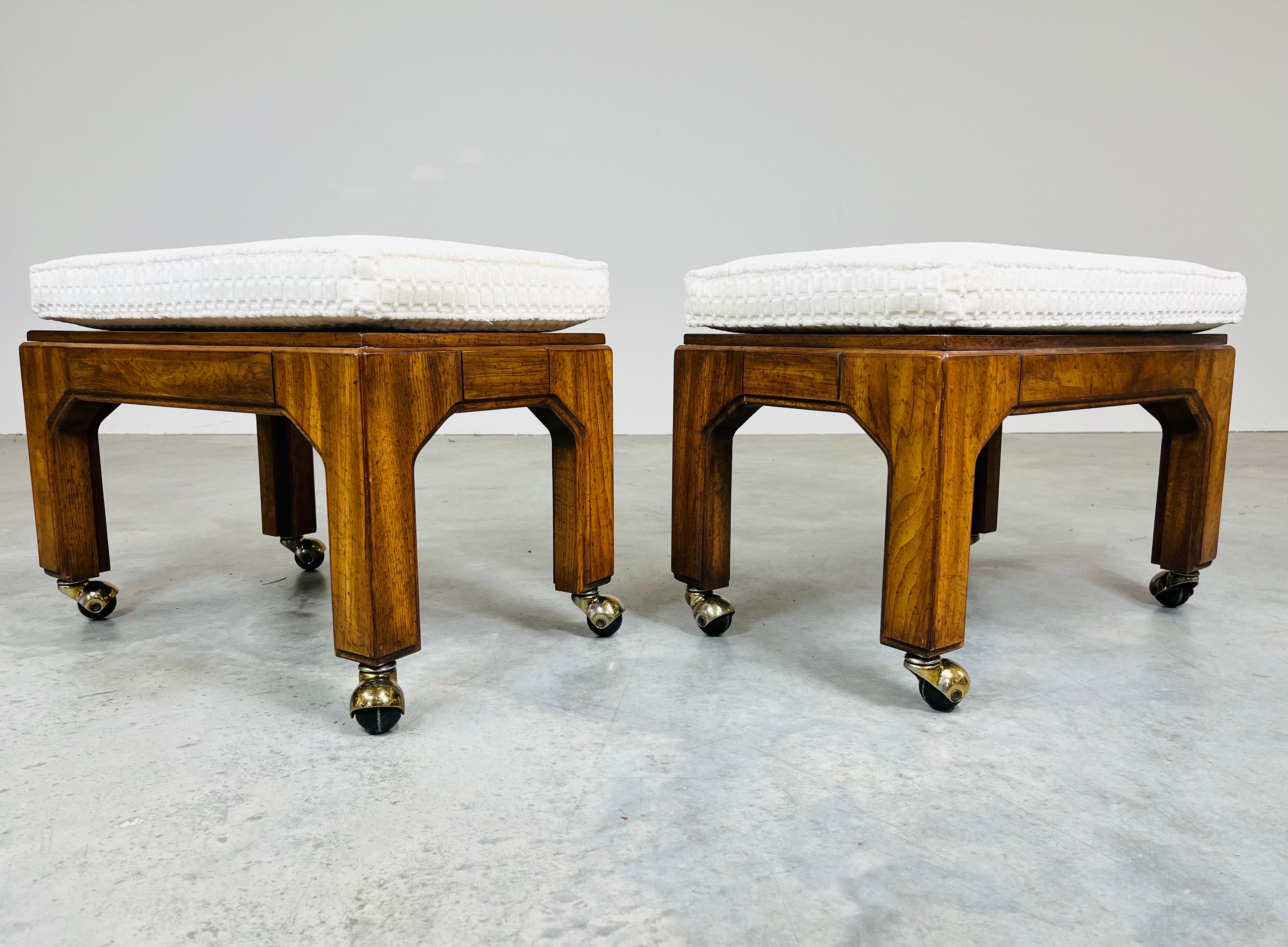 Henredon Hollywood Regency Mahogany Benches or Stools On Ball Casters Circa 1970 In Excellent Condition In Southampton, NJ