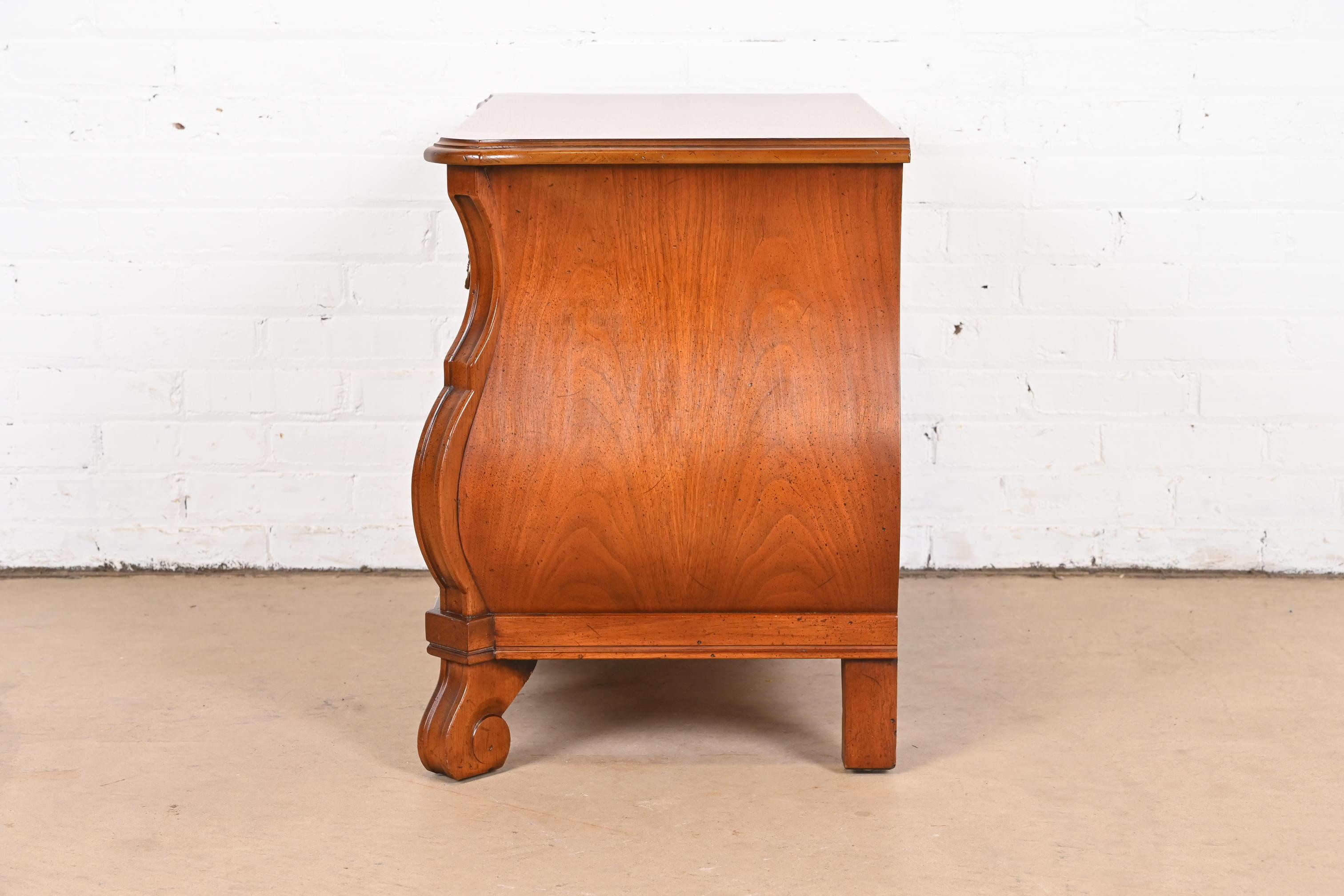 Henredon Italian Louis XV Cherry Wood Bombay Form Commode or Bedside Chest For Sale 6