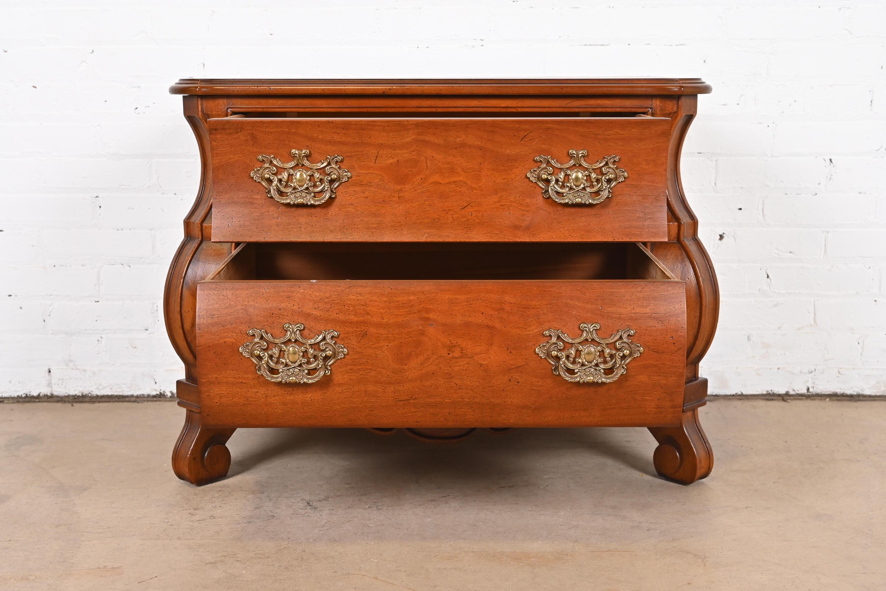 Late 20th Century Henredon Italian Louis XV Cherry Wood Bombay Form Commode or Bedside Chest For Sale