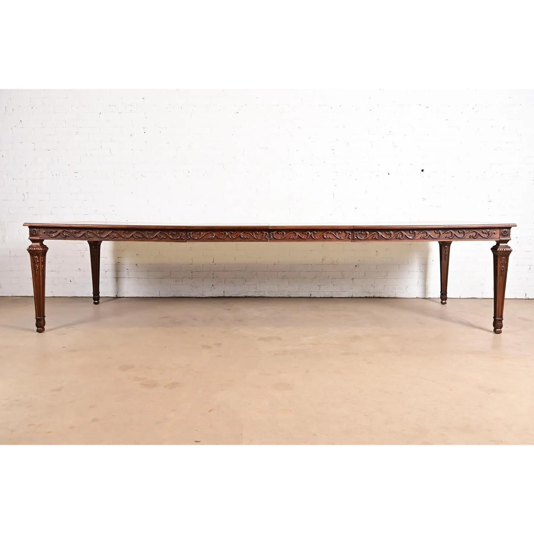 Henredon Italian Louis XVI Carved Oak and Burl Wood Dining Table, Refinished In Good Condition For Sale In South Bend, IN