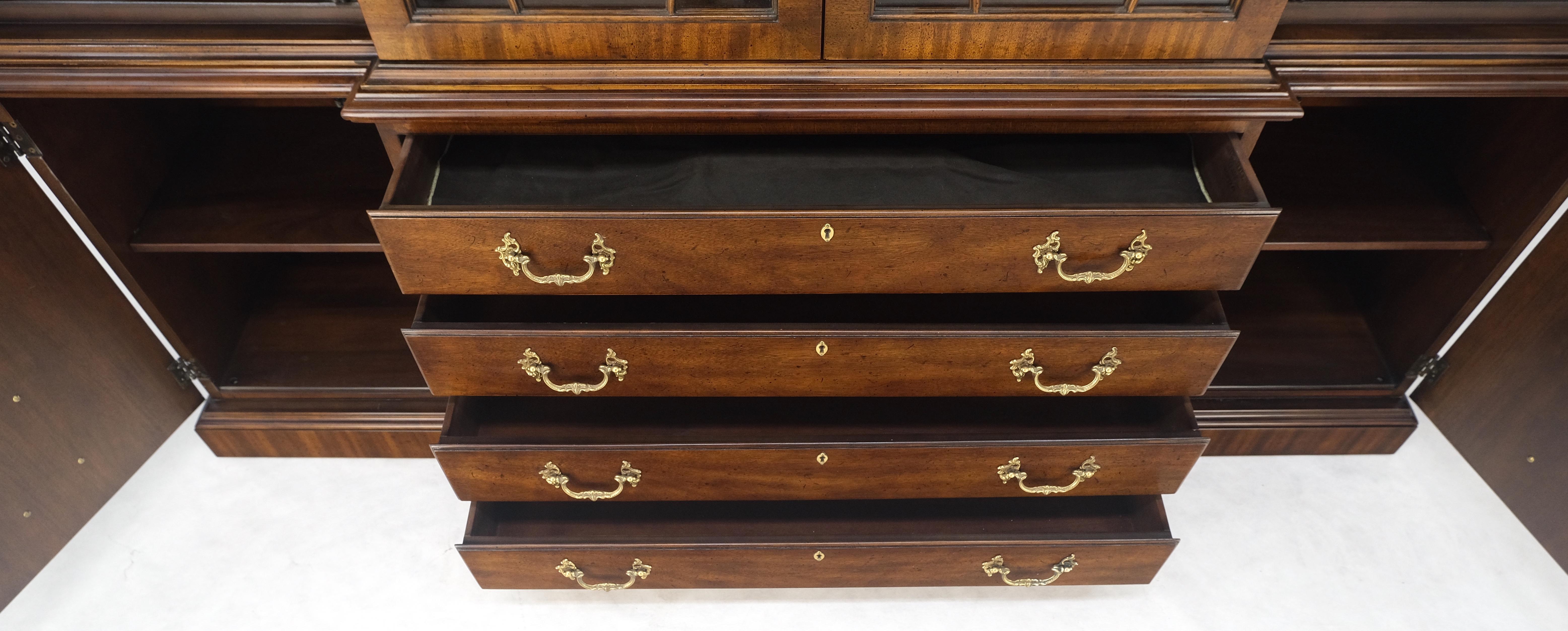 Lacquered Henredon Large 78