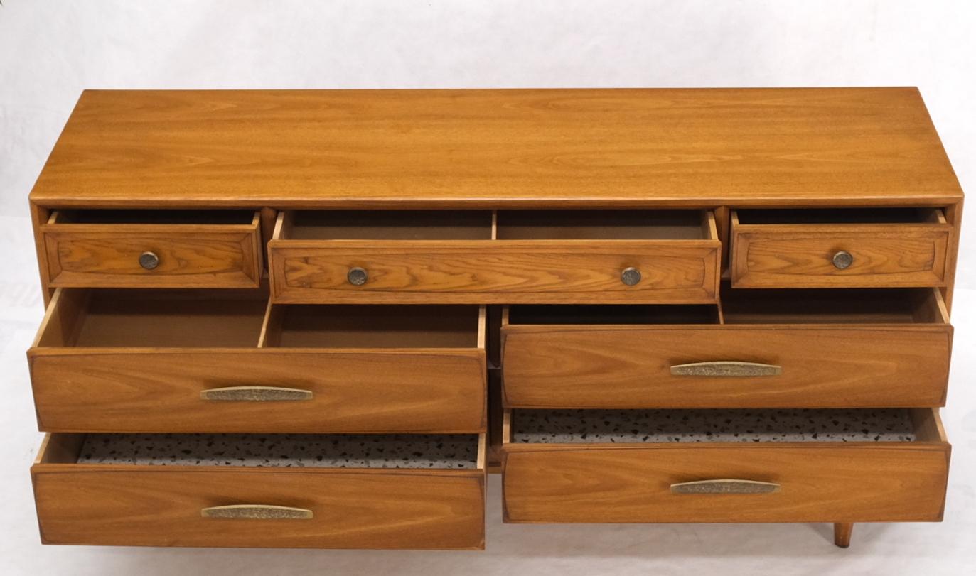 Henredon Light Walnut Mid-Century Modern 7 Drawers Long Dresser Hammered Brass 1