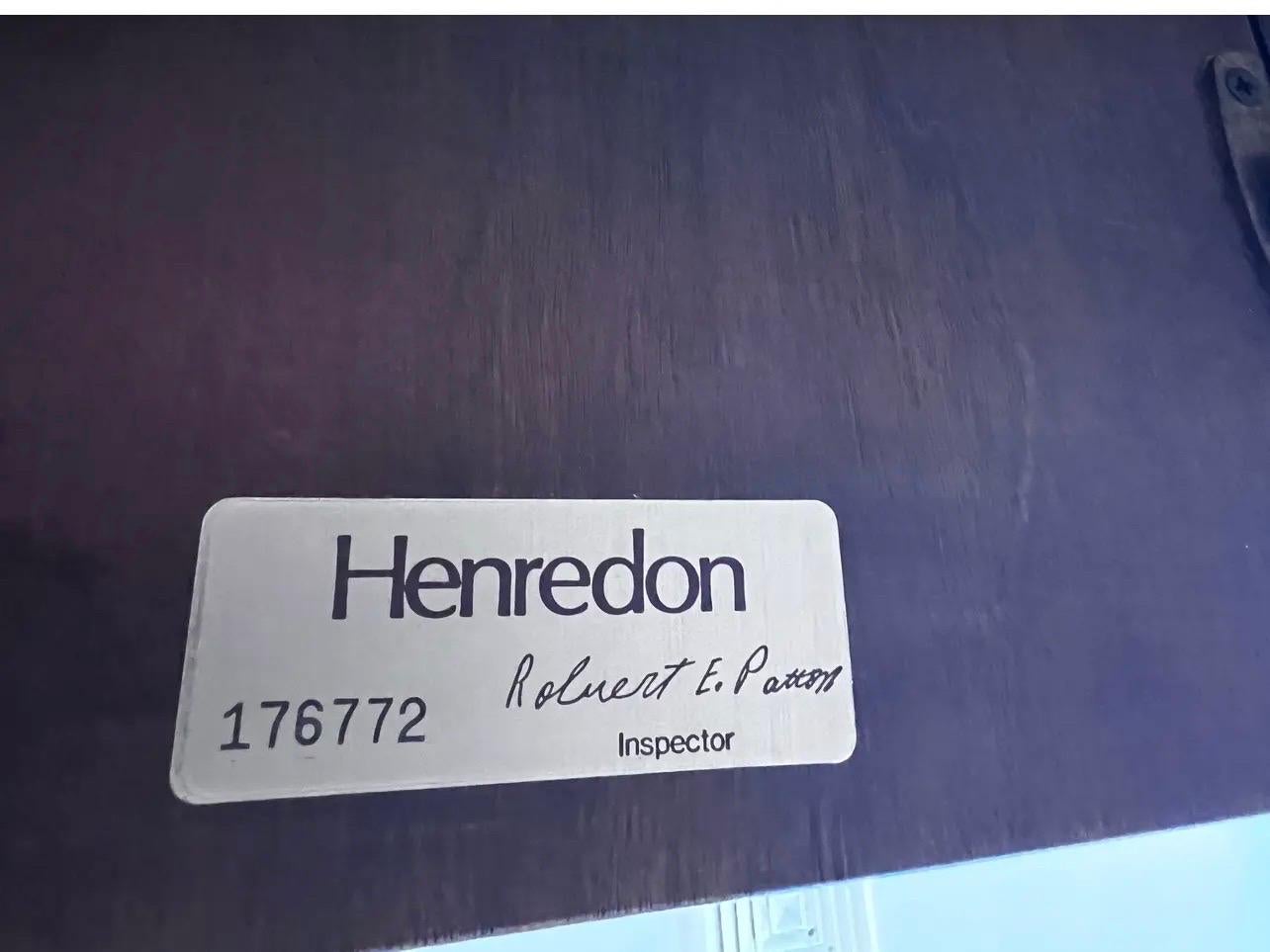 Federal Henredon Mahogany Banded Inlay Double Pedestal Expandable Dining Room Table