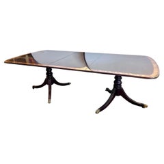 Henredon Mahogany Banded Inlay Double Pedestal Expandable Dining Room Table