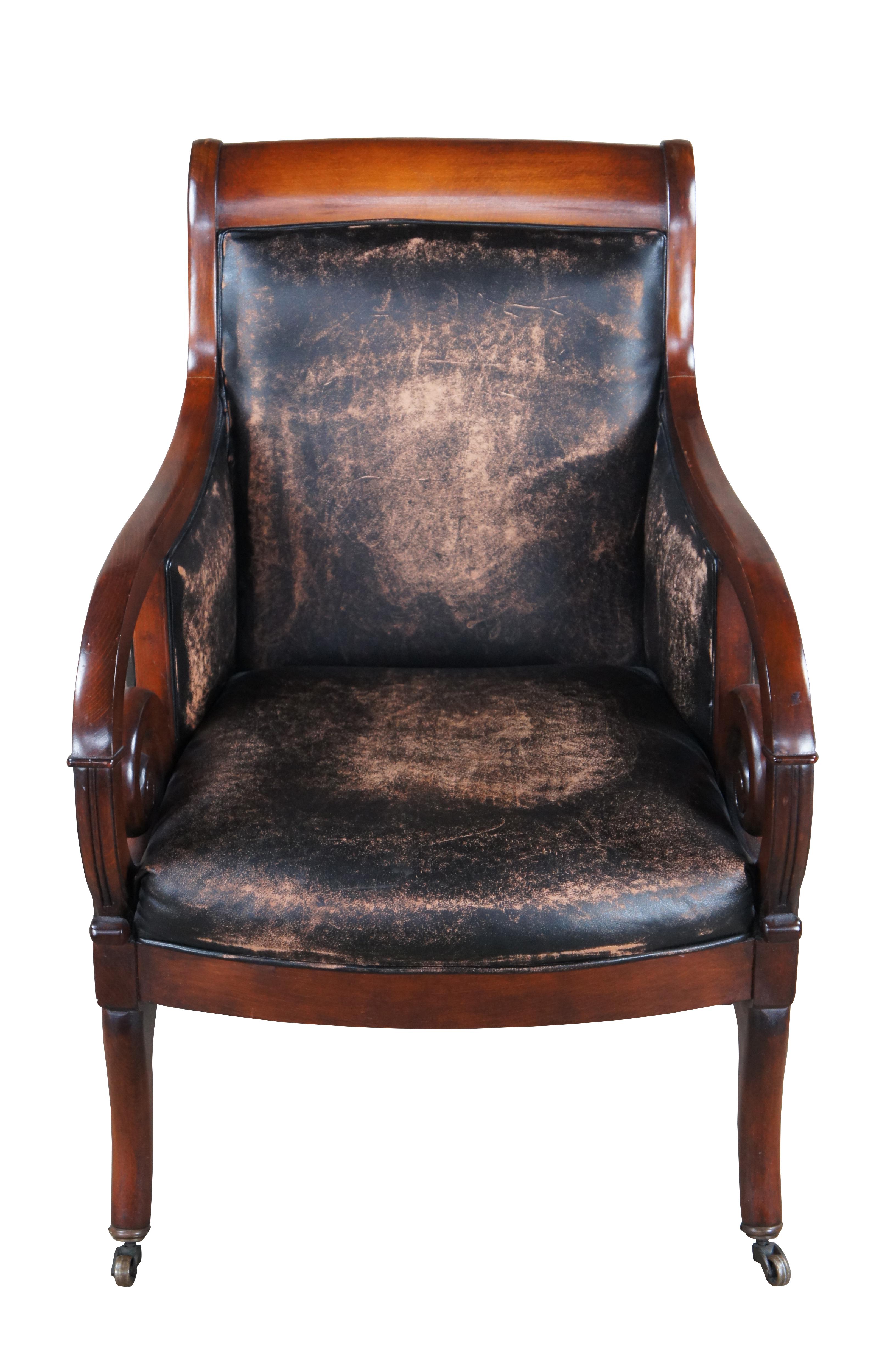 Henredon Mahagoni Distressed Leder Französisch Empire Regency Club Lounge Sessel (amerikanisch) im Angebot