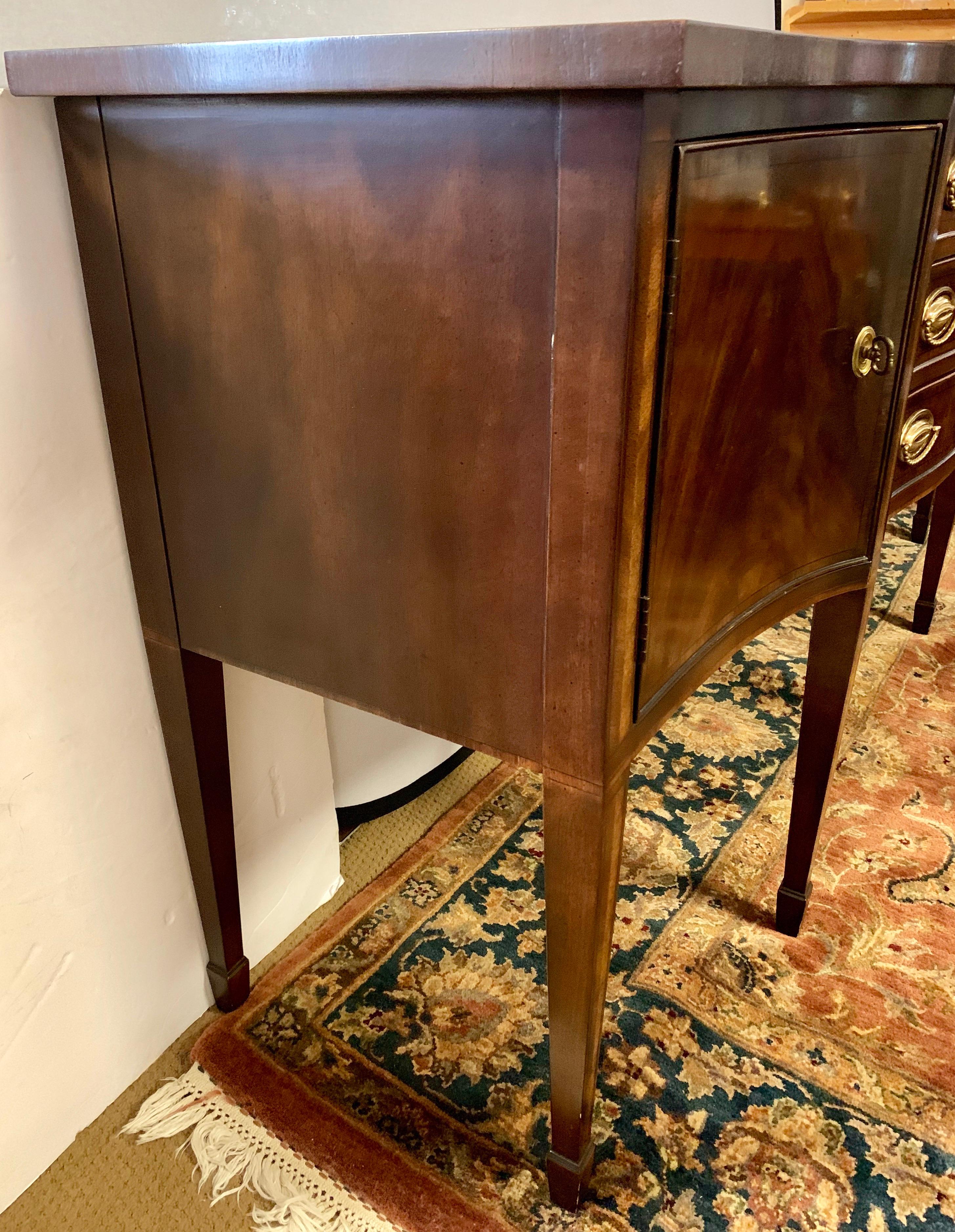 Henredon Mahogany Inlaid Server Buffet Sideboard Credenza Cabinet In Good Condition In West Hartford, CT
