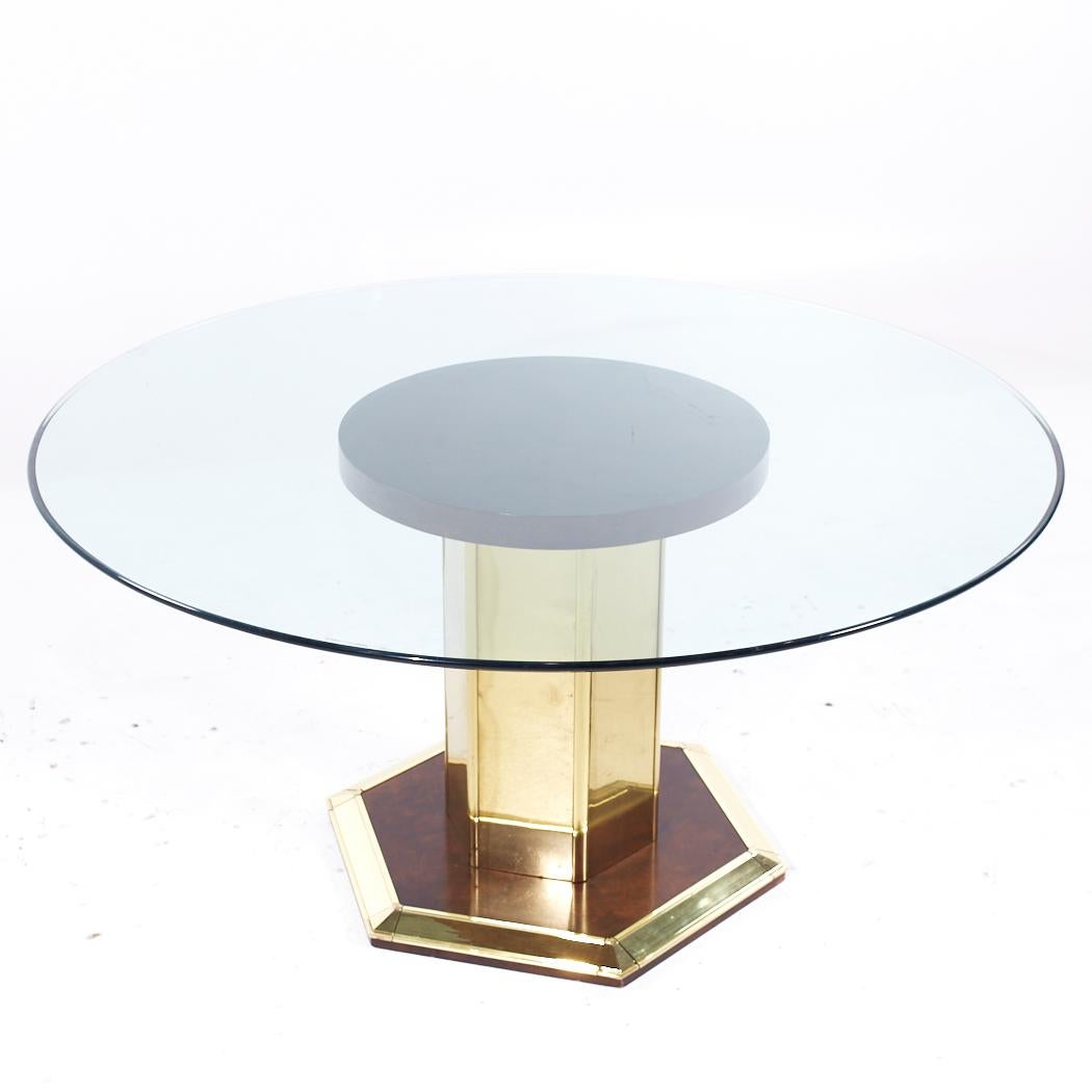 Henredon Mid Century Brass and Glass Pedestal Dining Table In Good Condition For Sale In Countryside, IL