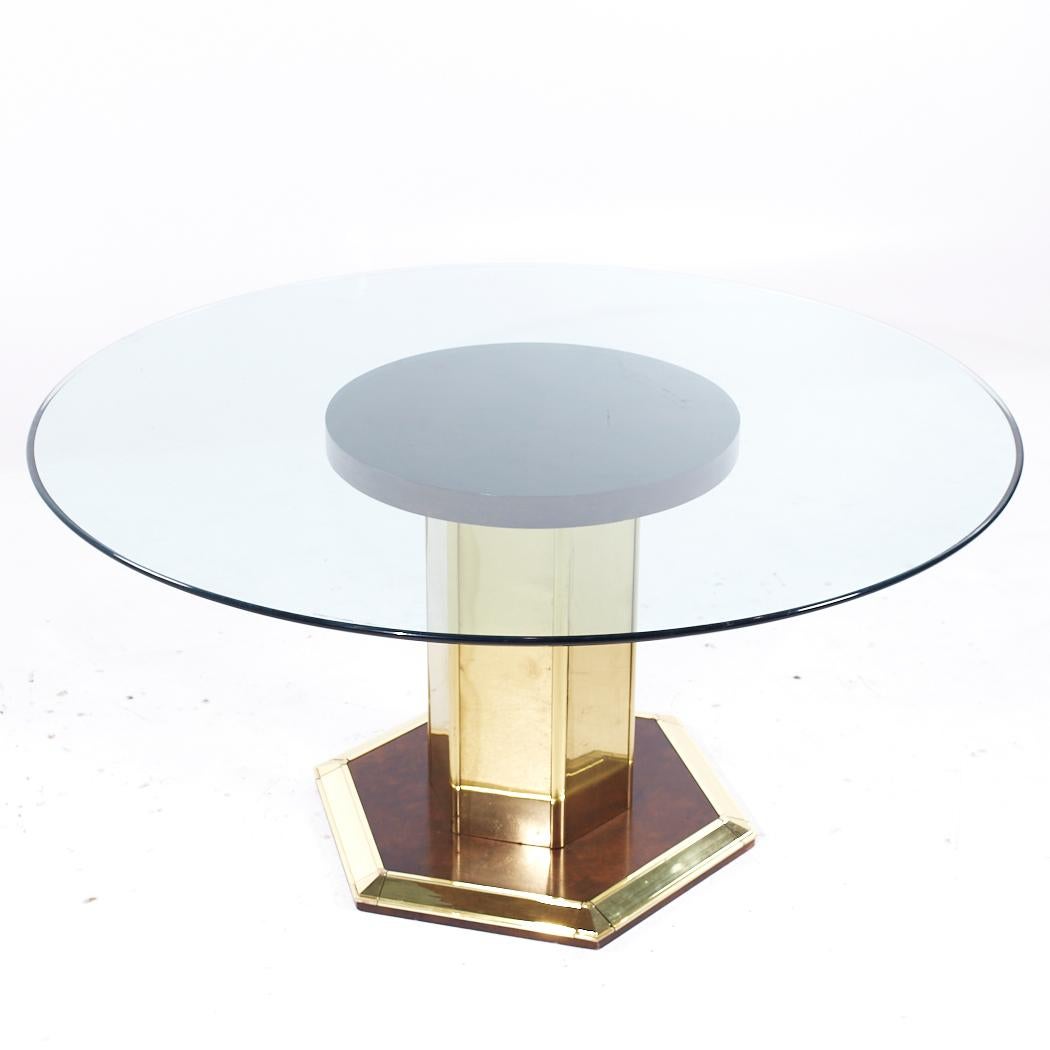 Henredon Mid Century Brass and Glass Pedestal Dining Table In Good Condition In Countryside, IL
