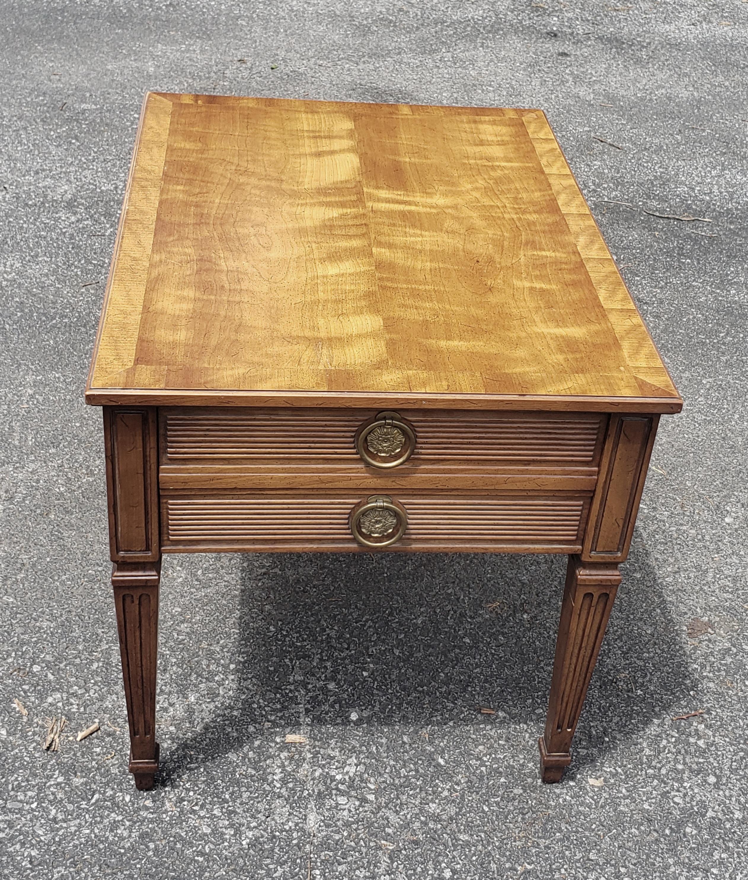Mid-Century Modern Henredon Midcentury Cross-Banded Walnut Single Drawer Side Table For Sale