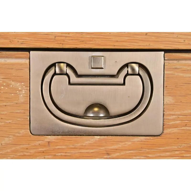 Comò armadietto Henredon Mid-Century Hollywood Regency, CIRCA ANNI '70 in vendita 4