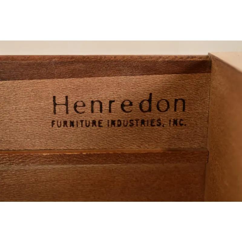 Comò armadietto Henredon Mid-Century Hollywood Regency, CIRCA ANNI '70 in vendita 5