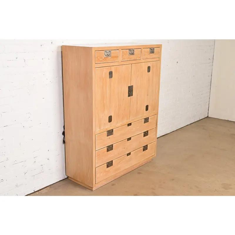 Fine XX secolo Comò armadietto Henredon Mid-Century Hollywood Regency, CIRCA ANNI '70 in vendita