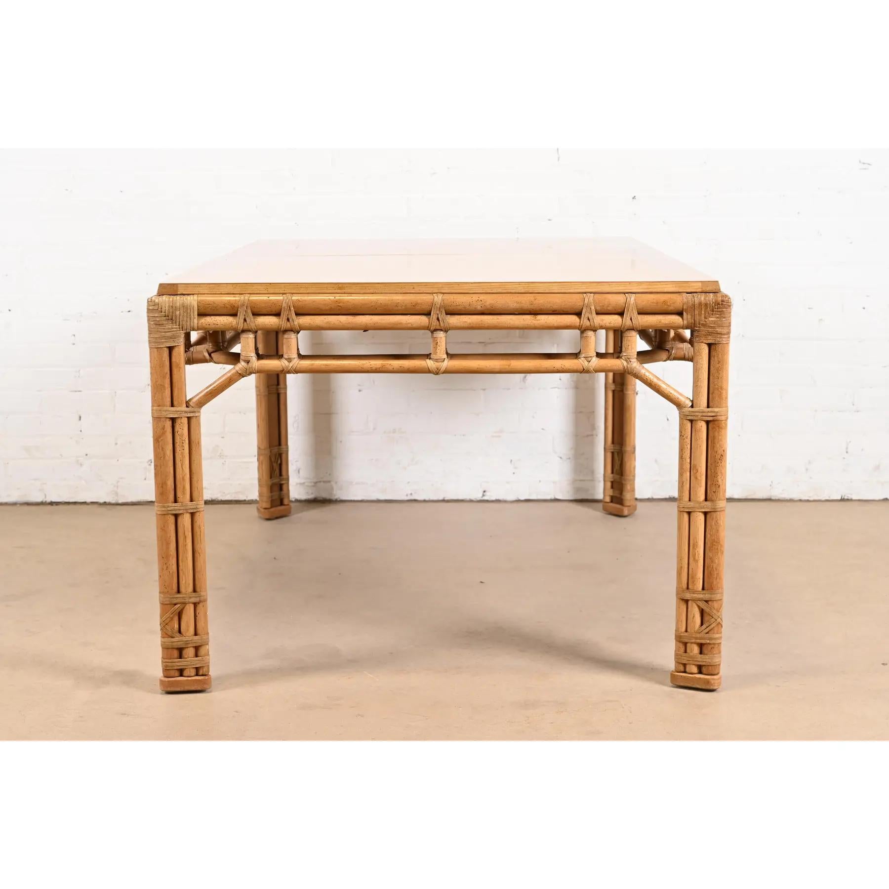 Mesa de comedor extensible de bambú Henredon Mid-Century Hollywood Regency, circa 1970 en venta 5