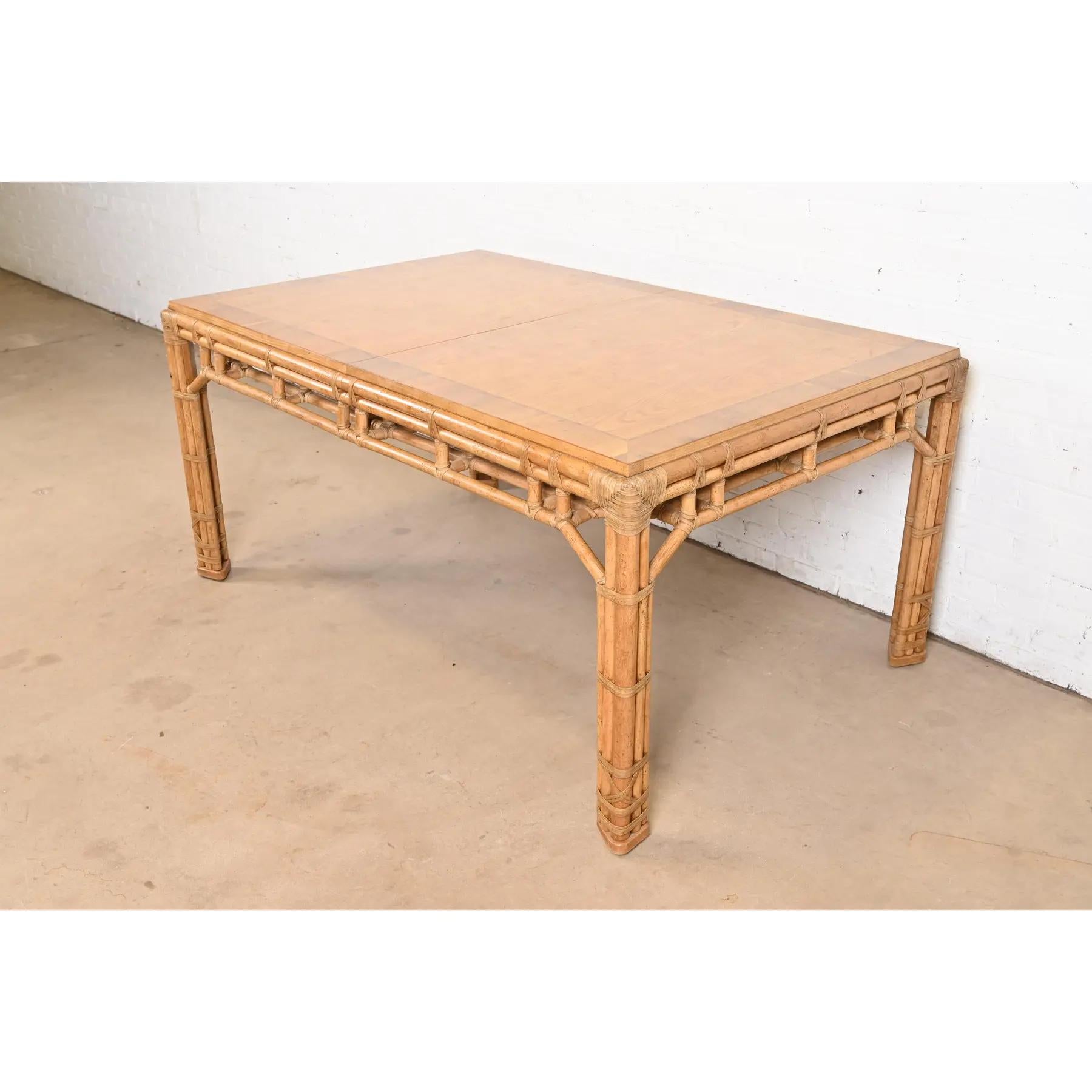 Mesa de comedor extensible de bambú Henredon Mid-Century Hollywood Regency, circa 1970 en venta 2