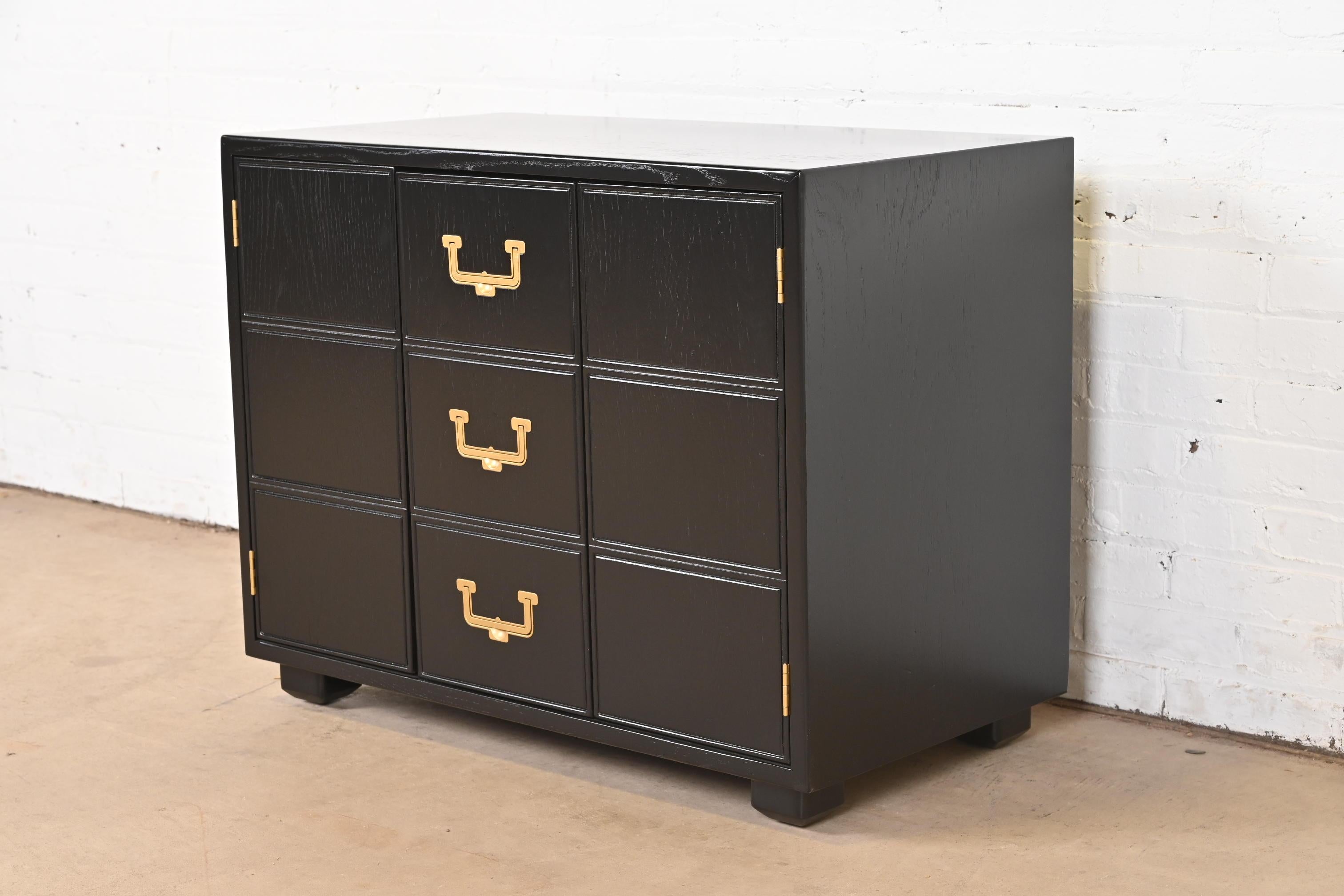 American Henredon Mid-Century Hollywood Regency Black Lacquered Campaign Chest, 1970s For Sale