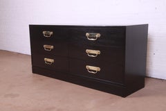 Henredon commode laquée noire Hollywood Regency du milieu du siècle dernier, nouvellement revernie